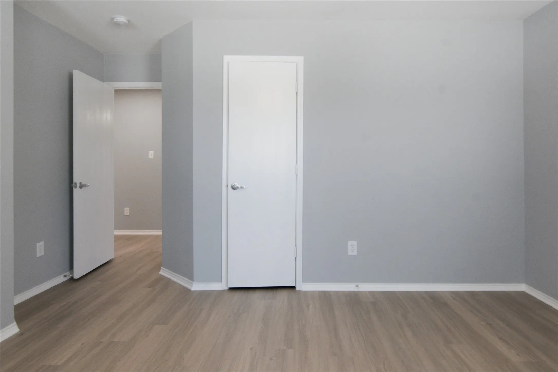 Single Family Residence For Sale in Tarrant County , 1065 Triple Crown Drive, Fort Worth, Texas 76179, 3 Bedroom, 2 Bathroom, 2 Garage spaces, 1,571 Sqft, built in 2000, mls#21346908, Real Estate Agent in Fort Worth, Homes For Sale in Tarrant county, Homes For Sale in Fort Worth, Realtor in Fort Worth Texas, Real Estate Brokerage Independent Realty Texas, Luminita Cordes Realtor