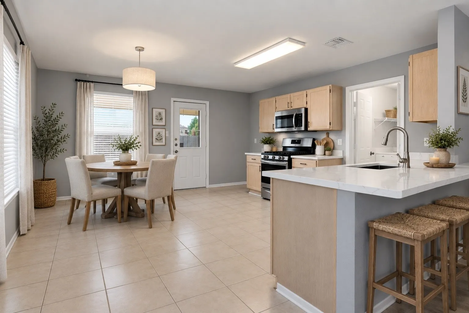 Single Family Residence For Sale in Tarrant County , 1065 Triple Crown Drive, Fort Worth, Texas 76179, 3 Bedroom, 2 Bathroom, 2 Garage spaces, 1,571 Sqft, built in 2000, mls#21346908, Real Estate Agent in Fort Worth, Homes For Sale in Tarrant county, Homes For Sale in Fort Worth, Realtor in Fort Worth Texas, Real Estate Brokerage Independent Realty Texas, Luminita Cordes Realtor