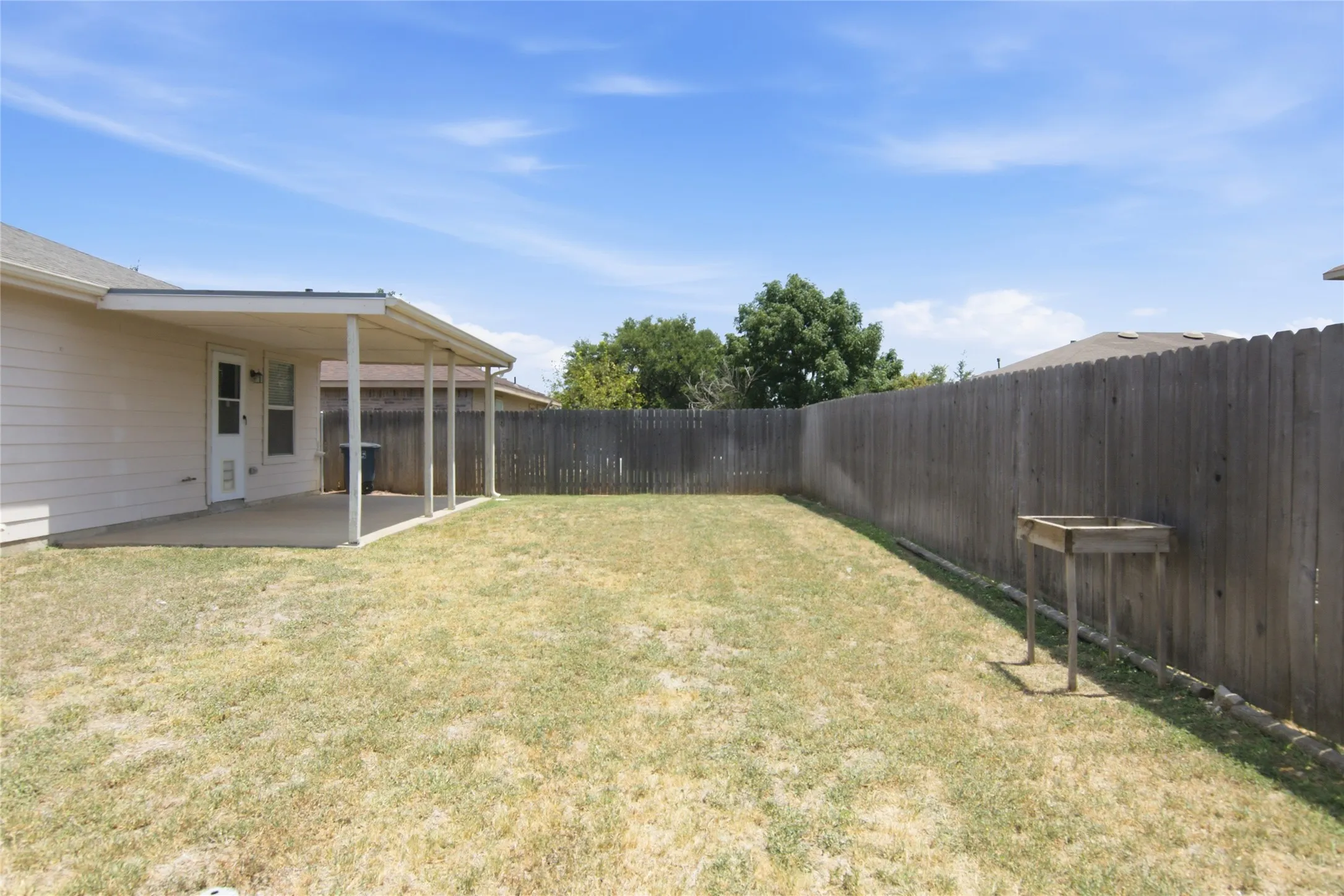 Single Family Residence For Sale in Tarrant County , 1065 Triple Crown Drive, Fort Worth, Texas 76179, 3 Bedroom, 2 Bathroom, 2 Garage spaces, 1,571 Sqft, built in 2000, mls#21346908, Real Estate Agent in Fort Worth, Homes For Sale in Tarrant county, Homes For Sale in Fort Worth, Realtor in Fort Worth Texas, Real Estate Brokerage Independent Realty Texas, Luminita Cordes Realtor