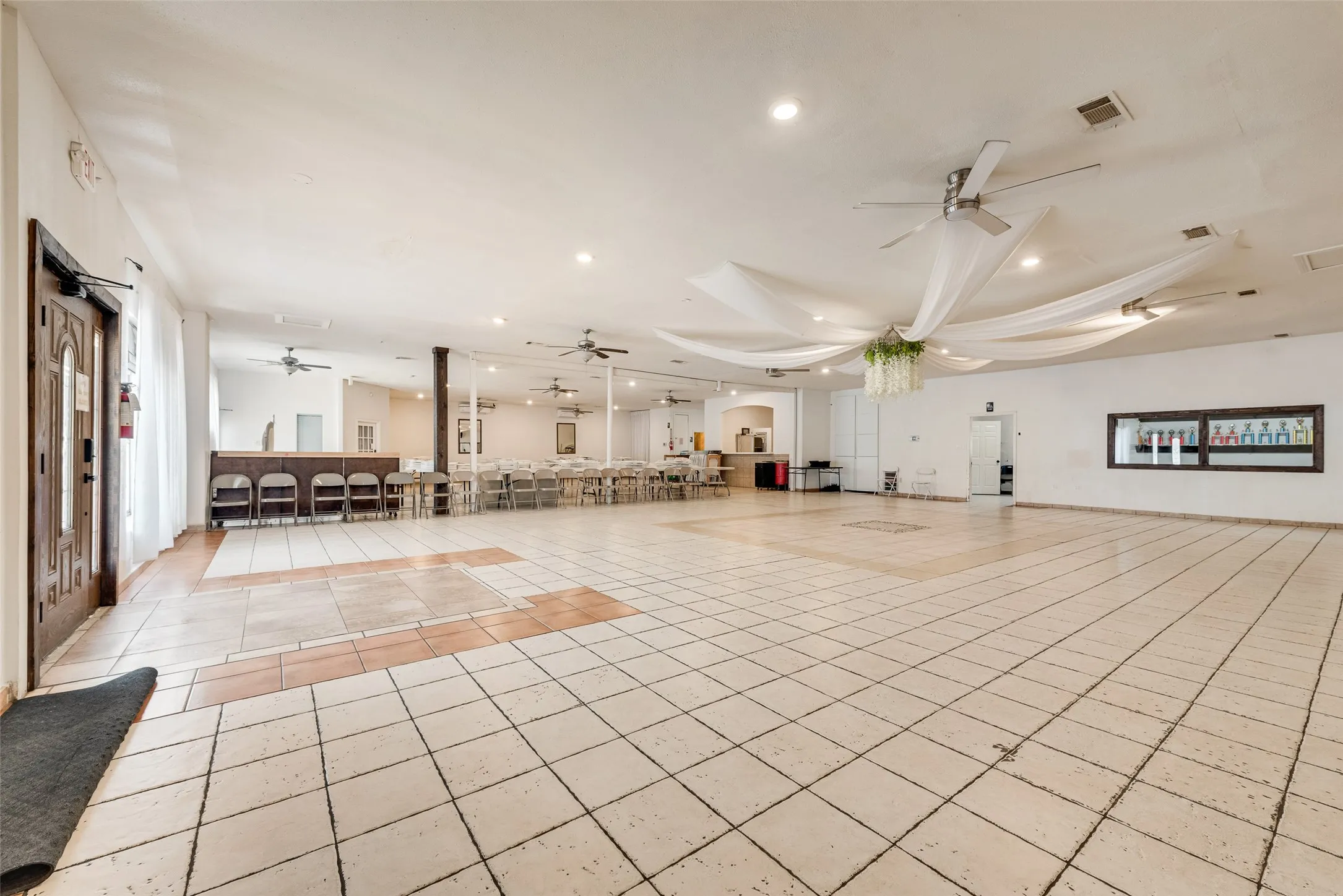 Business For Sale in Tarrant County , 2118 28th Street, Fort Worth, Texas 76106, 0, 0, Garage spaces, 0 Sqft, built in 1948, mls#21343557, Real Estate Agent in Fort Worth, Homes For Sale in Tarrant county, Homes For Sale in Fort Worth, Realtor in Fort Worth Texas, Real Estate Brokerage Independent Realty Texas, Luminita Cordes Realtor