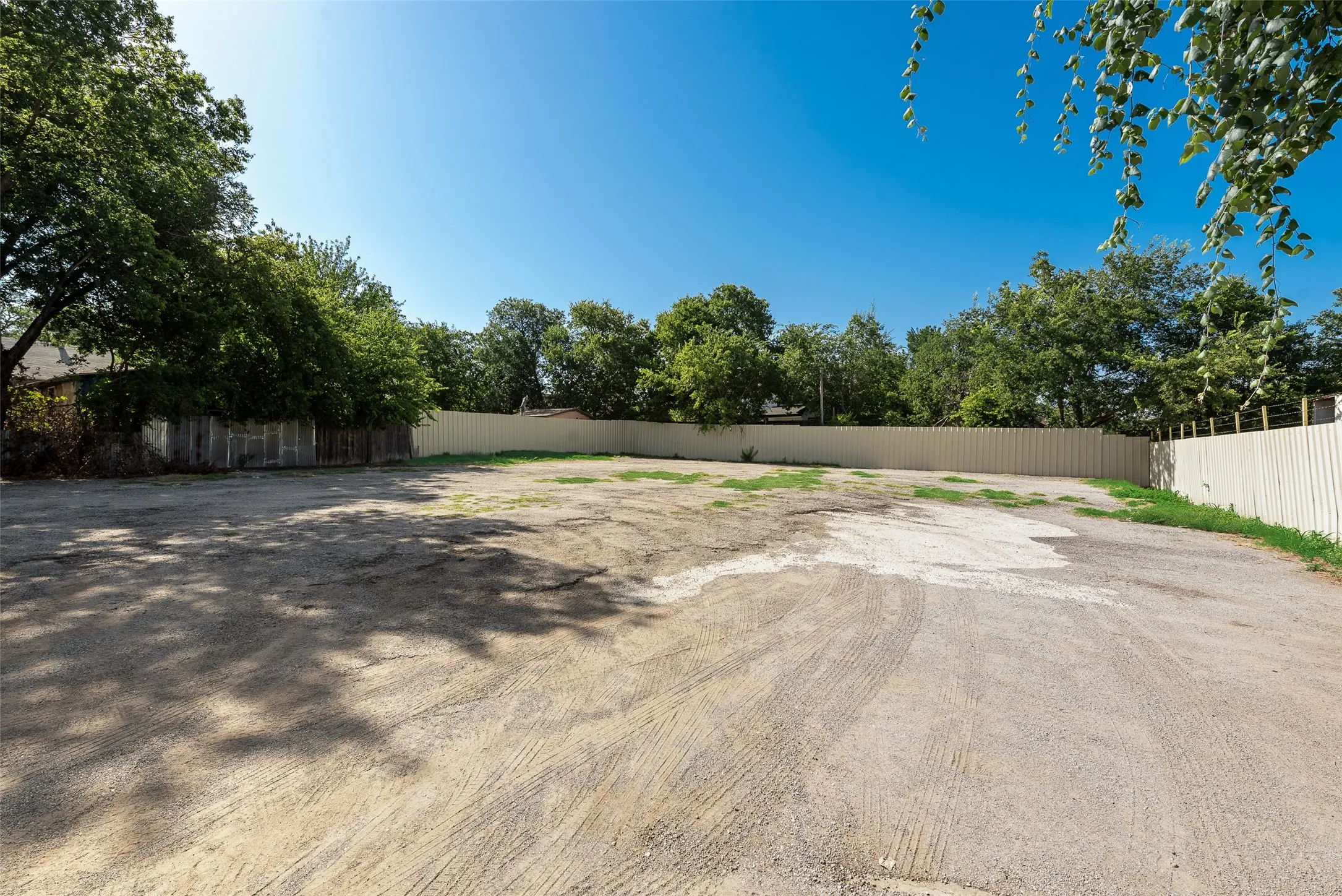Business For Sale in Tarrant County , 2118 28th Street, Fort Worth, Texas 76106, 0, 0, Garage spaces, 0 Sqft, built in 1948, mls#21343557, Real Estate Agent in Fort Worth, Homes For Sale in Tarrant county, Homes For Sale in Fort Worth, Realtor in Fort Worth Texas, Real Estate Brokerage Independent Realty Texas, Luminita Cordes Realtor
