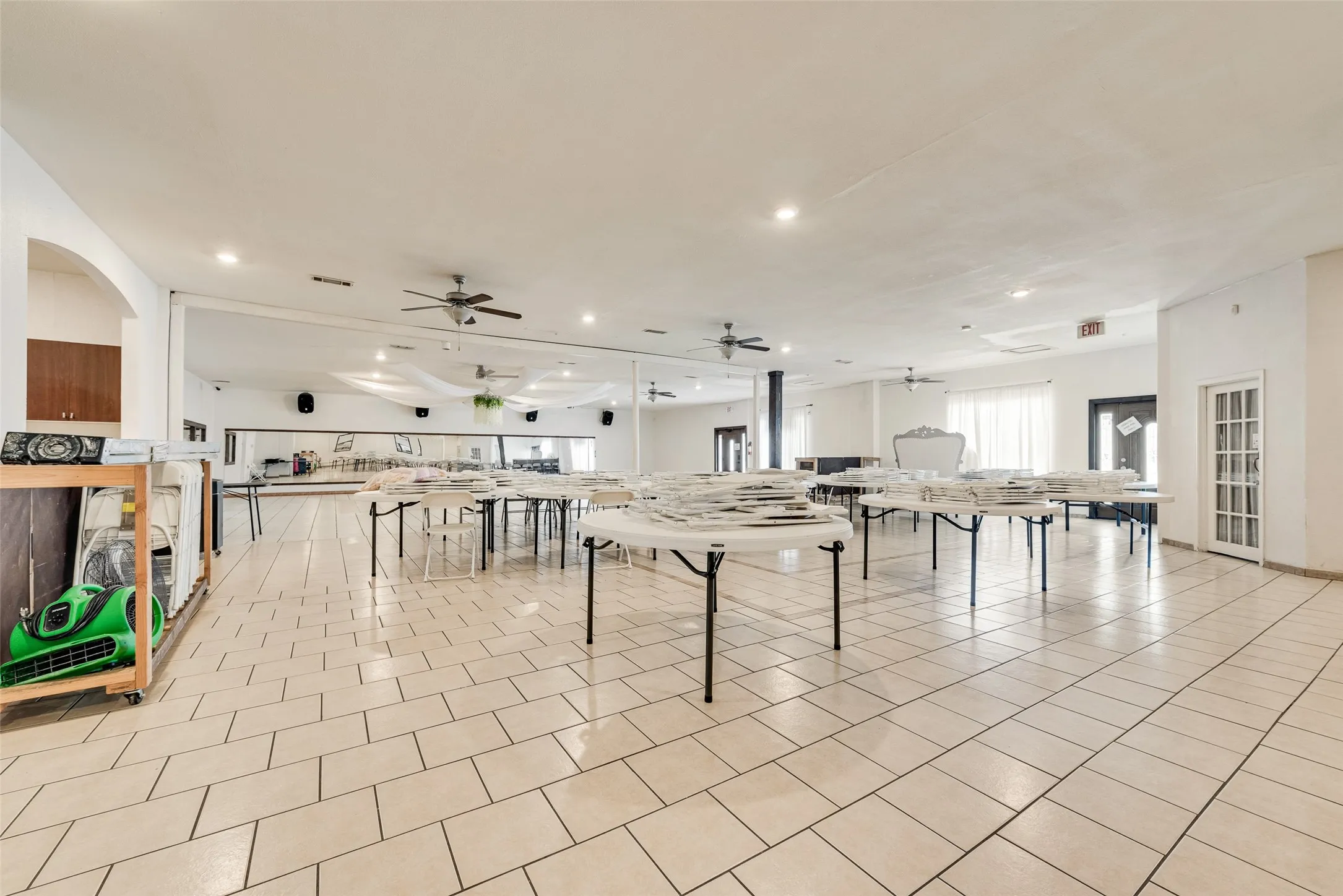 Business For Sale in Tarrant County , 2118 28th Street, Fort Worth, Texas 76106, 0, 0, Garage spaces, 0 Sqft, built in 1948, mls#21343557, Real Estate Agent in Fort Worth, Homes For Sale in Tarrant county, Homes For Sale in Fort Worth, Realtor in Fort Worth Texas, Real Estate Brokerage Independent Realty Texas, Luminita Cordes Realtor