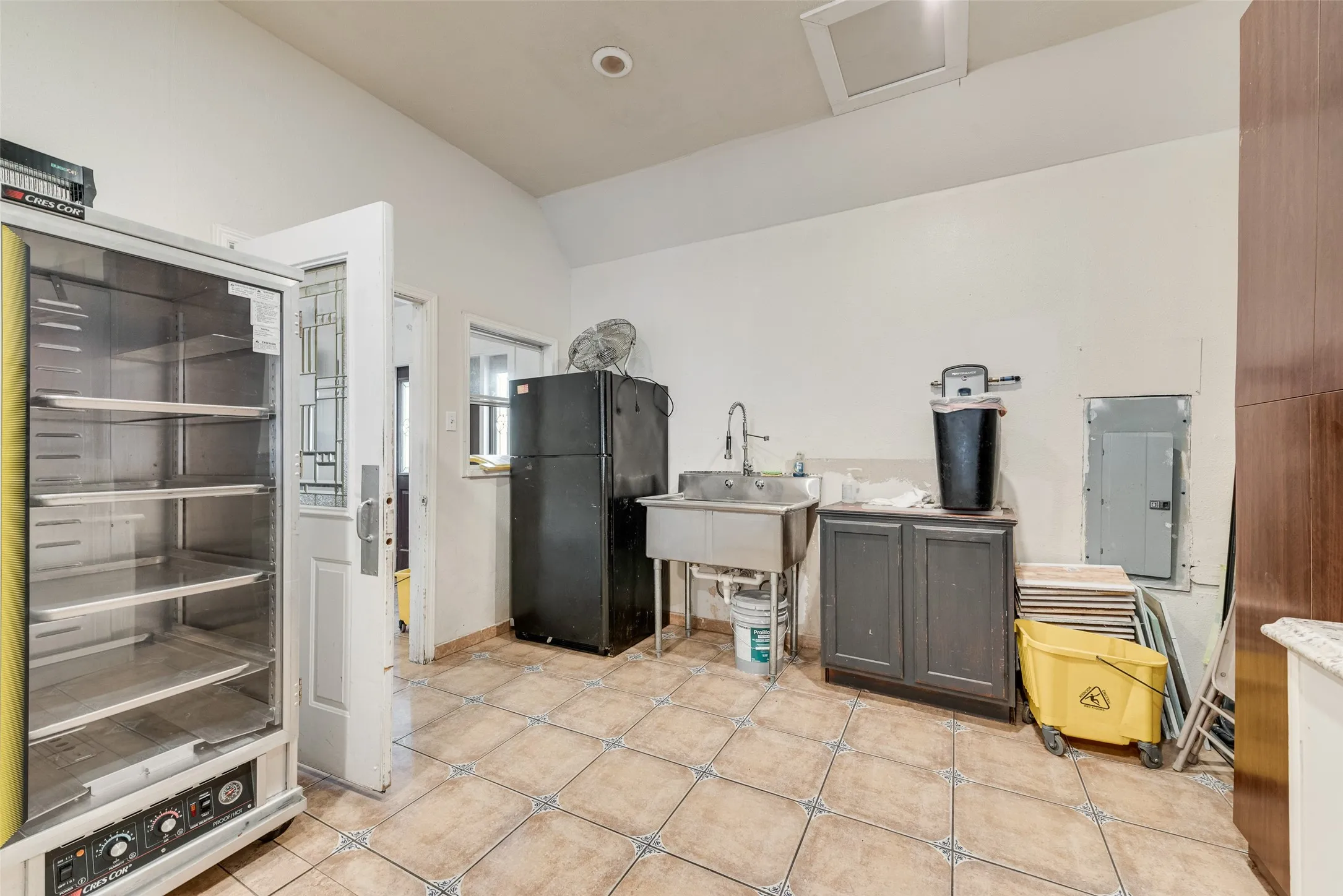 Business For Sale in Tarrant County , 2118 28th Street, Fort Worth, Texas 76106, 0, 0, Garage spaces, 0 Sqft, built in 1948, mls#21343557, Real Estate Agent in Fort Worth, Homes For Sale in Tarrant county, Homes For Sale in Fort Worth, Realtor in Fort Worth Texas, Real Estate Brokerage Independent Realty Texas, Luminita Cordes Realtor