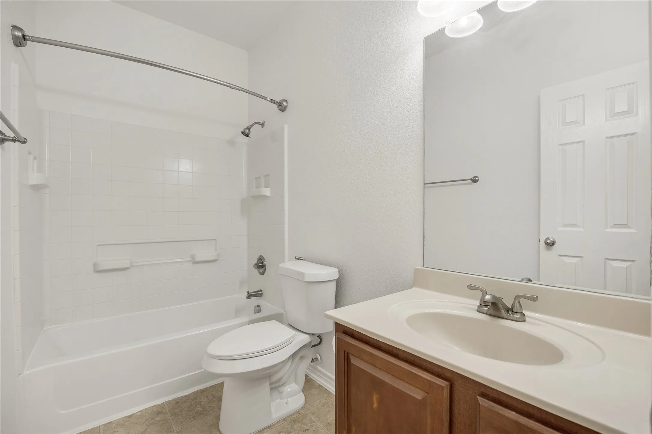 Townhouse For Sale in Denton County , 5824 Stone Mountain Road, The Colony, Texas 75056, 3 Bedroom, 3 Bathroom, 2 Garage spaces, 1,896 Sqft, built in 2007, mls#21345871, Real Estate Agent in The Colony, Homes For Sale in Denton county, Homes For Sale in The Colony, Realtor in The Colony Texas, Real Estate Brokerage Independent Realty Texas, Luminita Cordes Realtor