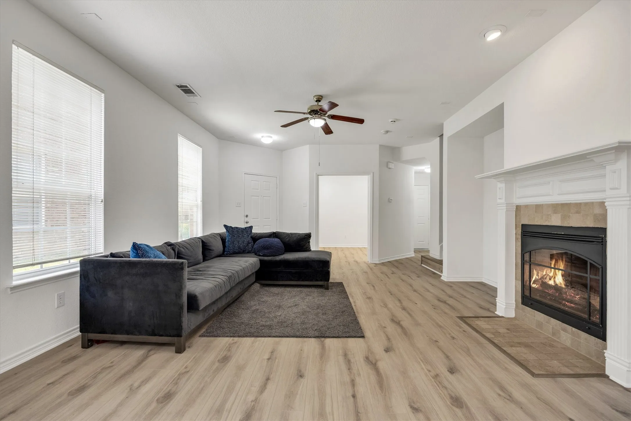 Townhouse For Sale in Denton County , 5824 Stone Mountain Road, The Colony, Texas 75056, 3 Bedroom, 3 Bathroom, 2 Garage spaces, 1,896 Sqft, built in 2007, mls#21345871, Real Estate Agent in The Colony, Homes For Sale in Denton county, Homes For Sale in The Colony, Realtor in The Colony Texas, Real Estate Brokerage Independent Realty Texas, Luminita Cordes Realtor