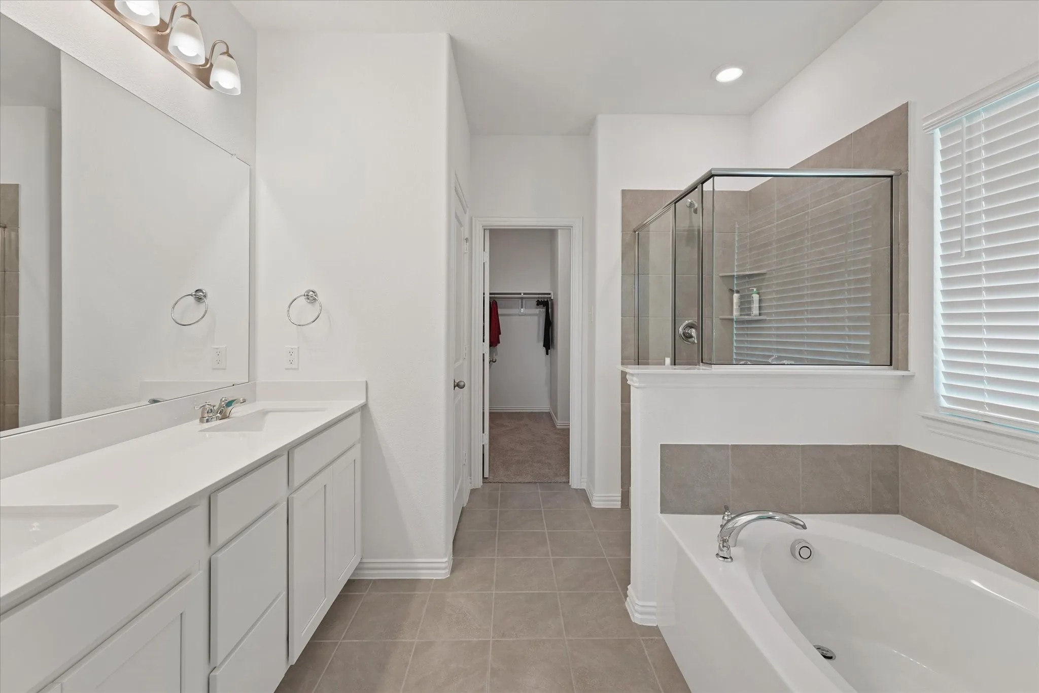 Single Family Residence For Sale in Hunt County , 1721 Rushpea, Royse City, Texas 75189, 4 Bedroom, 3 Bathroom, 2 Garage spaces, 2,605 Sqft, built in 2025, mls#21347024, Real Estate Agent in Royse City, Homes For Sale in Hunt county, Homes For Sale in Royse City, Realtor in Royse City Texas, Real Estate Brokerage Independent Realty Texas, Luminita Cordes Realtor