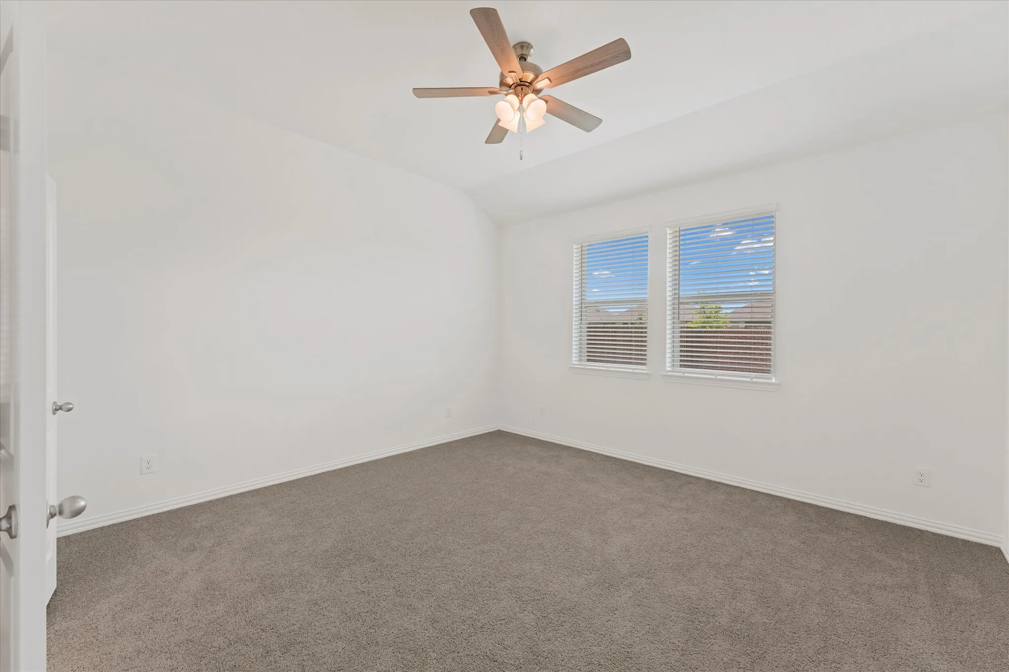Single Family Residence For Sale in Hunt County , 1721 Rushpea, Royse City, Texas 75189, 4 Bedroom, 3 Bathroom, 2 Garage spaces, 2,605 Sqft, built in 2025, mls#21347024, Real Estate Agent in Royse City, Homes For Sale in Hunt county, Homes For Sale in Royse City, Realtor in Royse City Texas, Real Estate Brokerage Independent Realty Texas, Luminita Cordes Realtor