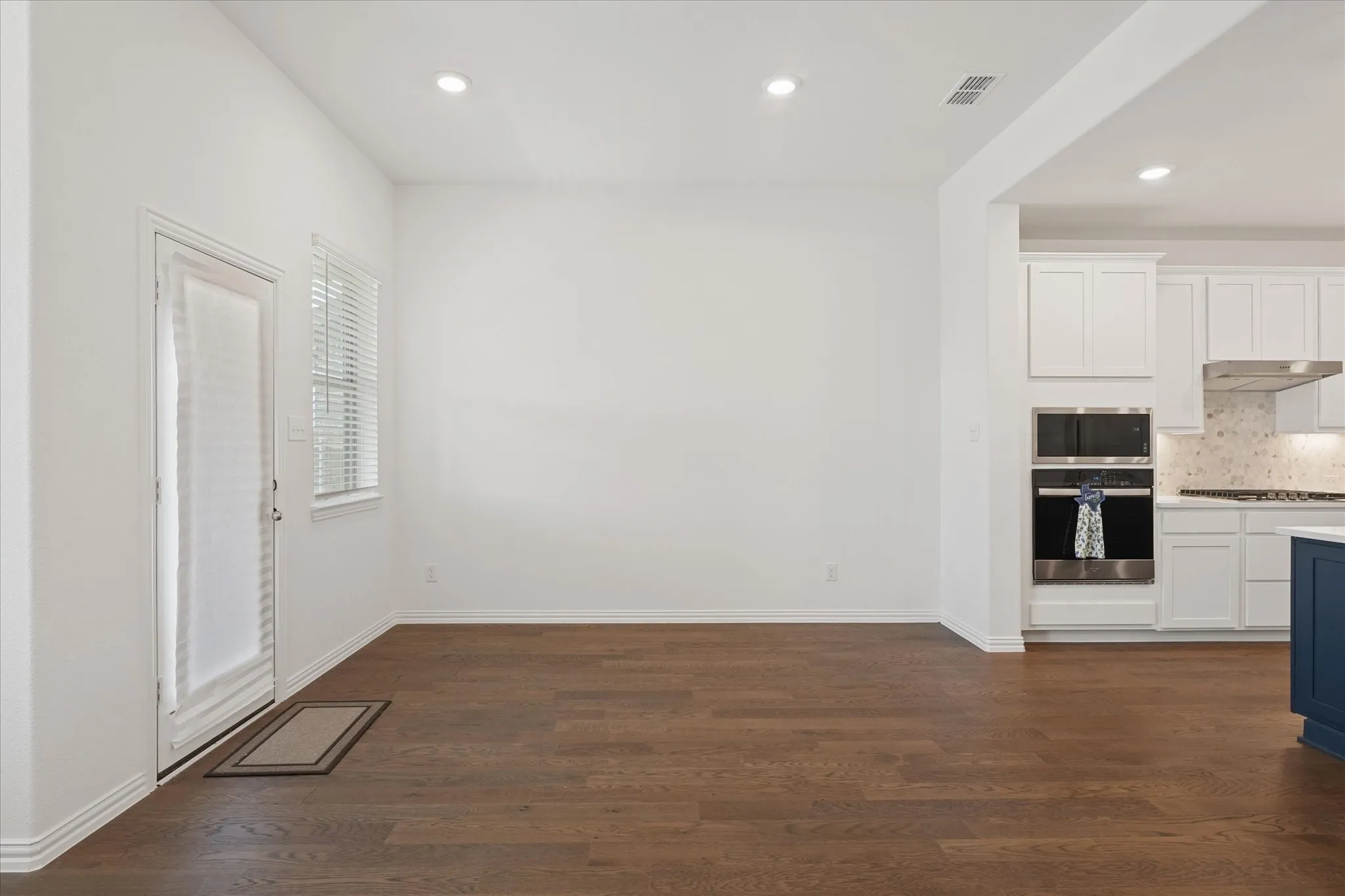 Single Family Residence For Sale in Hunt County , 1721 Rushpea, Royse City, Texas 75189, 4 Bedroom, 3 Bathroom, 2 Garage spaces, 2,605 Sqft, built in 2025, mls#21347024, Real Estate Agent in Royse City, Homes For Sale in Hunt county, Homes For Sale in Royse City, Realtor in Royse City Texas, Real Estate Brokerage Independent Realty Texas, Luminita Cordes Realtor