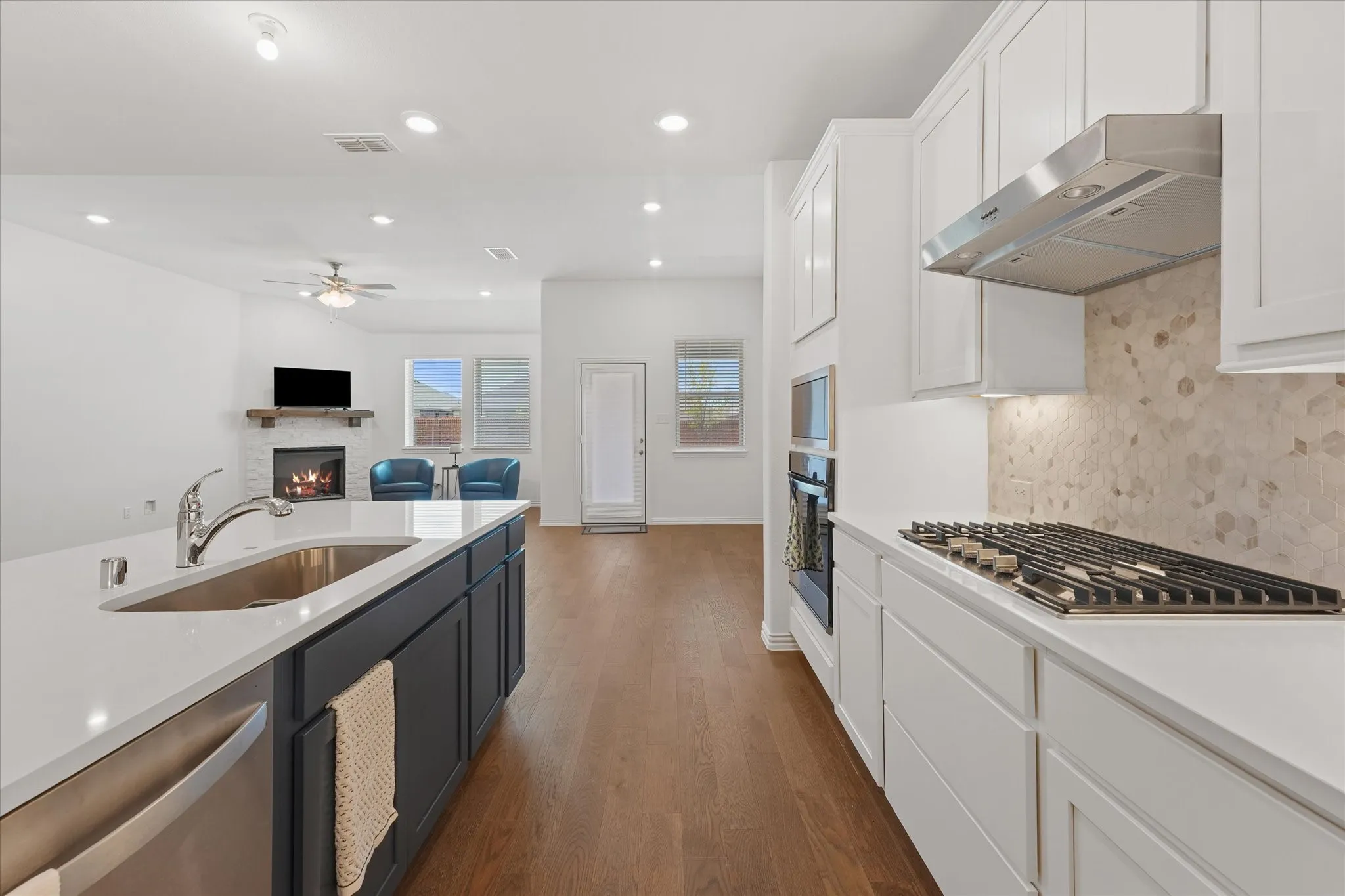 Single Family Residence For Sale in Hunt County , 1721 Rushpea, Royse City, Texas 75189, 4 Bedroom, 3 Bathroom, 2 Garage spaces, 2,605 Sqft, built in 2025, mls#21347024, Real Estate Agent in Royse City, Homes For Sale in Hunt county, Homes For Sale in Royse City, Realtor in Royse City Texas, Real Estate Brokerage Independent Realty Texas, Luminita Cordes Realtor