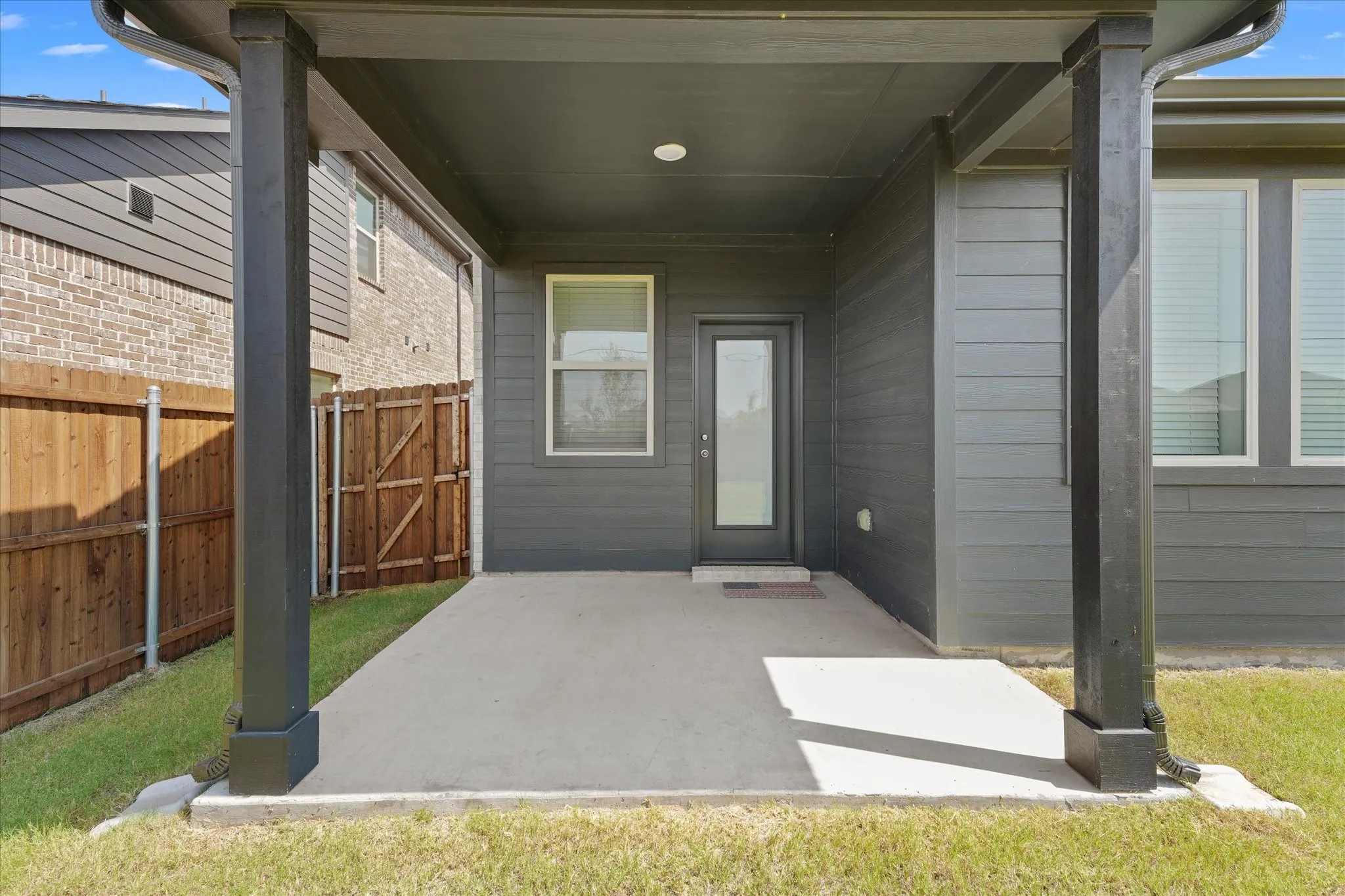 Single Family Residence For Sale in Hunt County , 1721 Rushpea, Royse City, Texas 75189, 4 Bedroom, 3 Bathroom, 2 Garage spaces, 2,605 Sqft, built in 2025, mls#21347024, Real Estate Agent in Royse City, Homes For Sale in Hunt county, Homes For Sale in Royse City, Realtor in Royse City Texas, Real Estate Brokerage Independent Realty Texas, Luminita Cordes Realtor