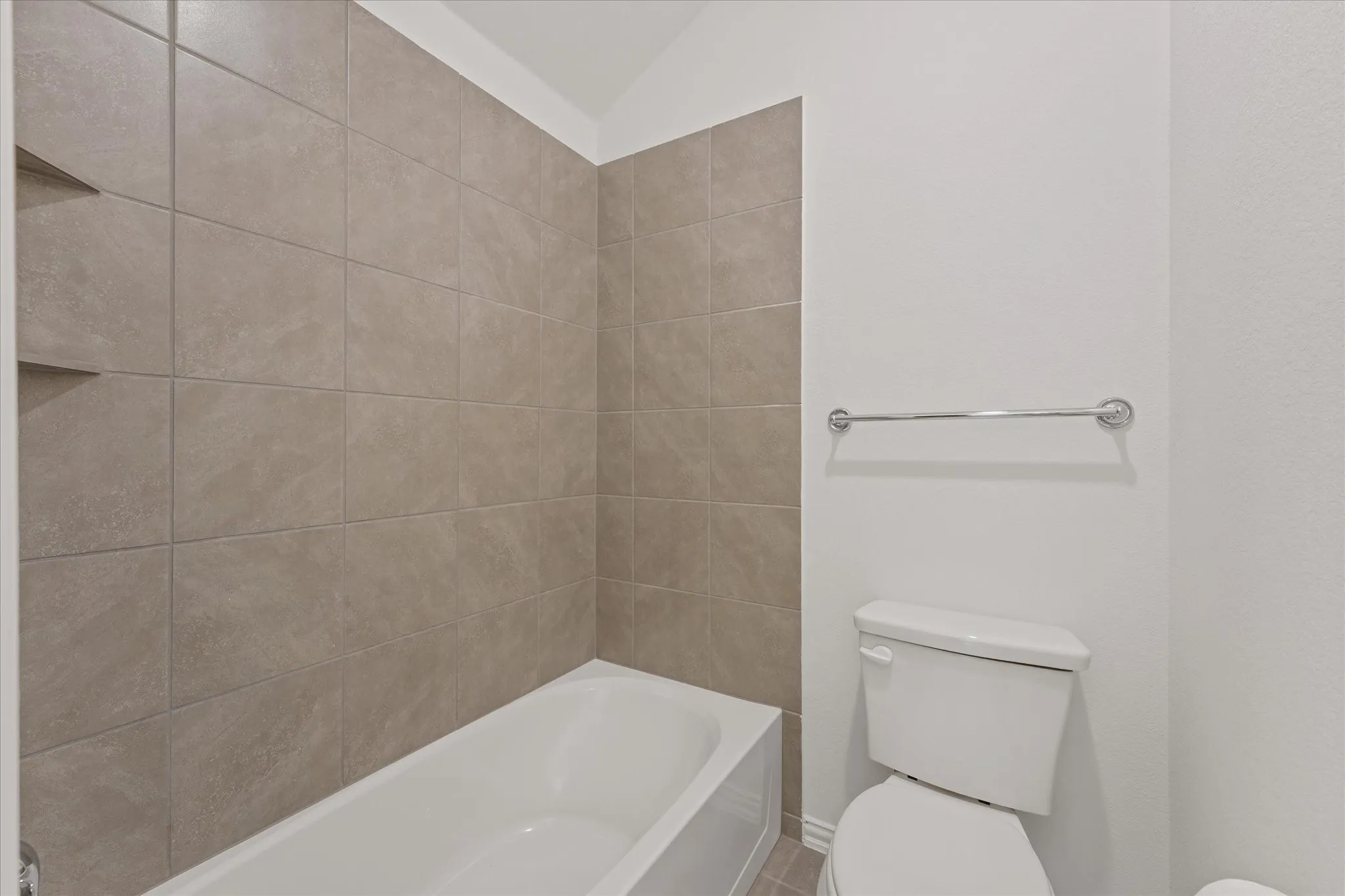 Single Family Residence For Sale in Hunt County , 1721 Rushpea, Royse City, Texas 75189, 4 Bedroom, 3 Bathroom, 2 Garage spaces, 2,605 Sqft, built in 2025, mls#21347024, Real Estate Agent in Royse City, Homes For Sale in Hunt county, Homes For Sale in Royse City, Realtor in Royse City Texas, Real Estate Brokerage Independent Realty Texas, Luminita Cordes Realtor