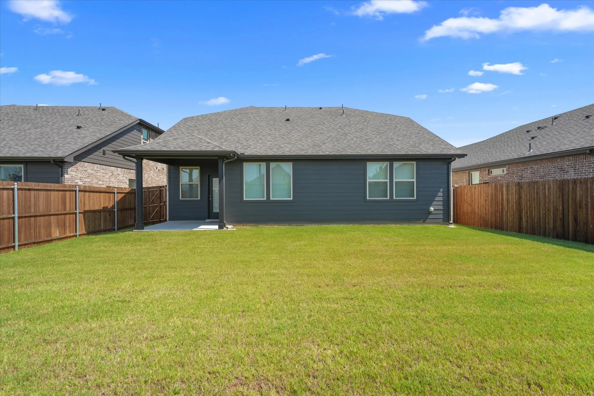 Single Family Residence For Sale in Hunt County , 1721 Rushpea, Royse City, Texas 75189, 4 Bedroom, 3 Bathroom, 2 Garage spaces, 2,605 Sqft, built in 2025, mls#21347024, Real Estate Agent in Royse City, Homes For Sale in Hunt county, Homes For Sale in Royse City, Realtor in Royse City Texas, Real Estate Brokerage Independent Realty Texas, Luminita Cordes Realtor