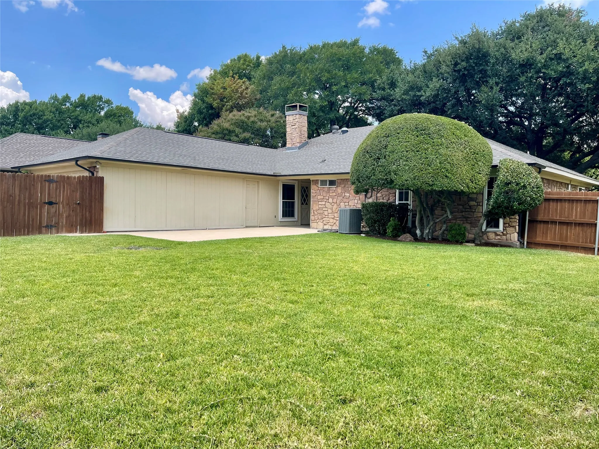Large yard with plenty of room for pool or play space!