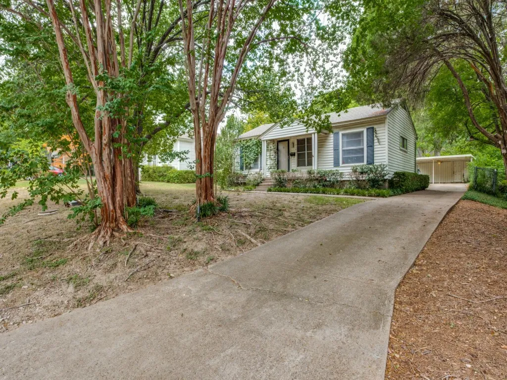 Single Family Residence For Sale in Dallas County , 9543 Peninsula Drive, Dallas, Texas 75218, 2 Bedroom, 1 Bathroom, Garage spaces, 1,141 Sqft, built in 1947, mls#21344554, Real Estate Agent in Dallas, Homes For Sale in Dallas county, Homes For Sale in Dallas, Realtor in Dallas Texas, Real Estate Brokerage Independent Realty Texas, Luminita Cordes Realtor