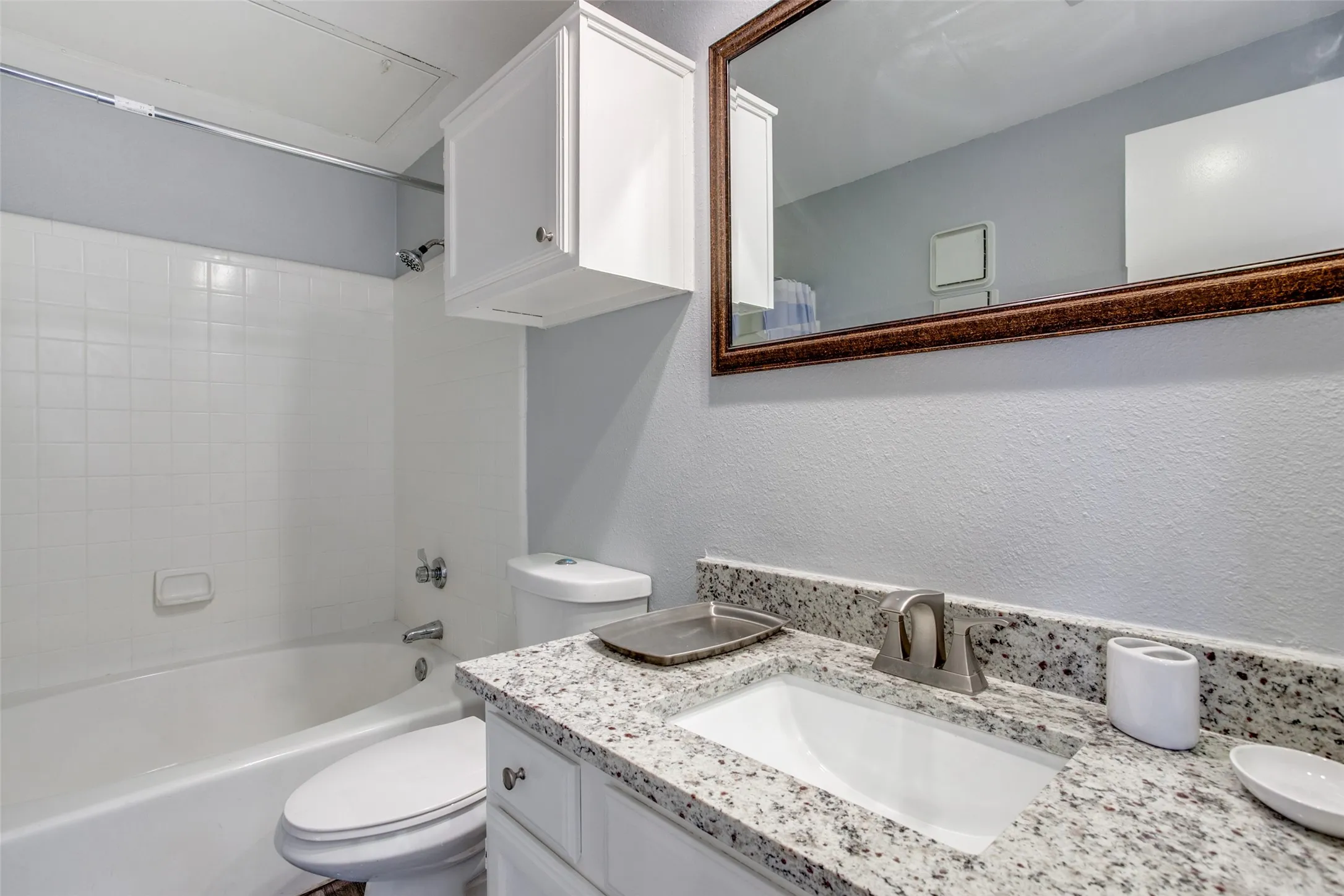 Condominium For Sale in Dallas County , 7340 Skillman Street 1004, Dallas, Texas 75231, 1 Bedroom, 1 Bathroom, Garage spaces, 673 Sqft, built in 1983, mls#21347005, Real Estate Agent in Dallas, Homes For Sale in Dallas county, Homes For Sale in Dallas, Realtor in Dallas Texas, Real Estate Brokerage Independent Realty Texas, Luminita Cordes Realtor
