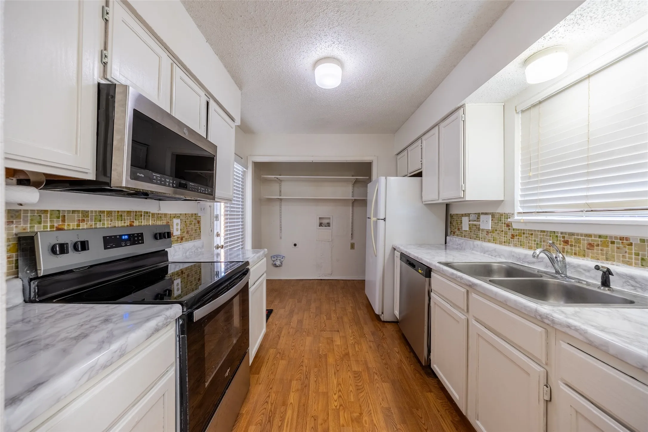 Condominium For Rent in Collin County , 1805 Spring Creek Parkway QQ1, Plano, Texas 75023, 3 Bedroom, 2 Bathroom, Garage spaces, 1,088 Sqft, built in 1982, mls#21346836, Real Estate Agent in Plano, Homes For Rent in Collin county, Homes For Rent in Plano, Realtor in Plano Texas, Real Estate Brokerage Independent Realty Texas, Luminita Cordes Realtor