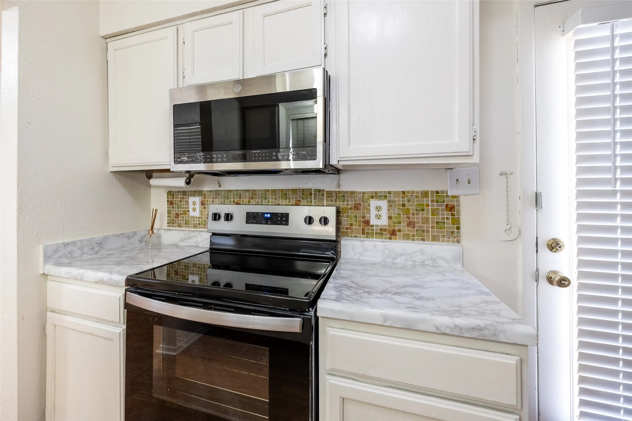 Condominium For Rent in Collin County , 1805 Spring Creek Parkway QQ1, Plano, Texas 75023, 3 Bedroom, 2 Bathroom, Garage spaces, 1,088 Sqft, built in 1982, mls#21346836, Real Estate Agent in Plano, Homes For Rent in Collin county, Homes For Rent in Plano, Realtor in Plano Texas, Real Estate Brokerage Independent Realty Texas, Luminita Cordes Realtor