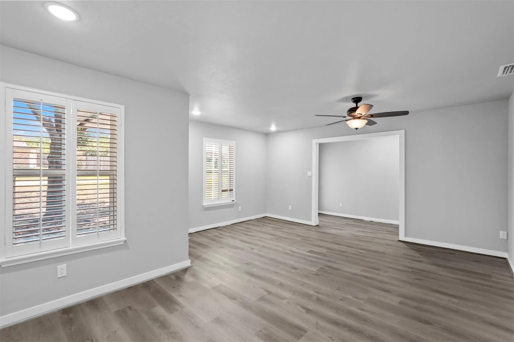 Single Family Residence For Sale in Dallas County , 2805 Sybil Drive, Mesquite, Texas 75149, 4 Bedroom, 2 Bathroom, 2 Garage spaces, 2,484 Sqft, built in 1980, mls#21346200, Real Estate Agent in Mesquite, Homes For Sale in Dallas county, Homes For Sale in Mesquite, Realtor in Mesquite Texas, Real Estate Brokerage Independent Realty Texas, Luminita Cordes Realtor