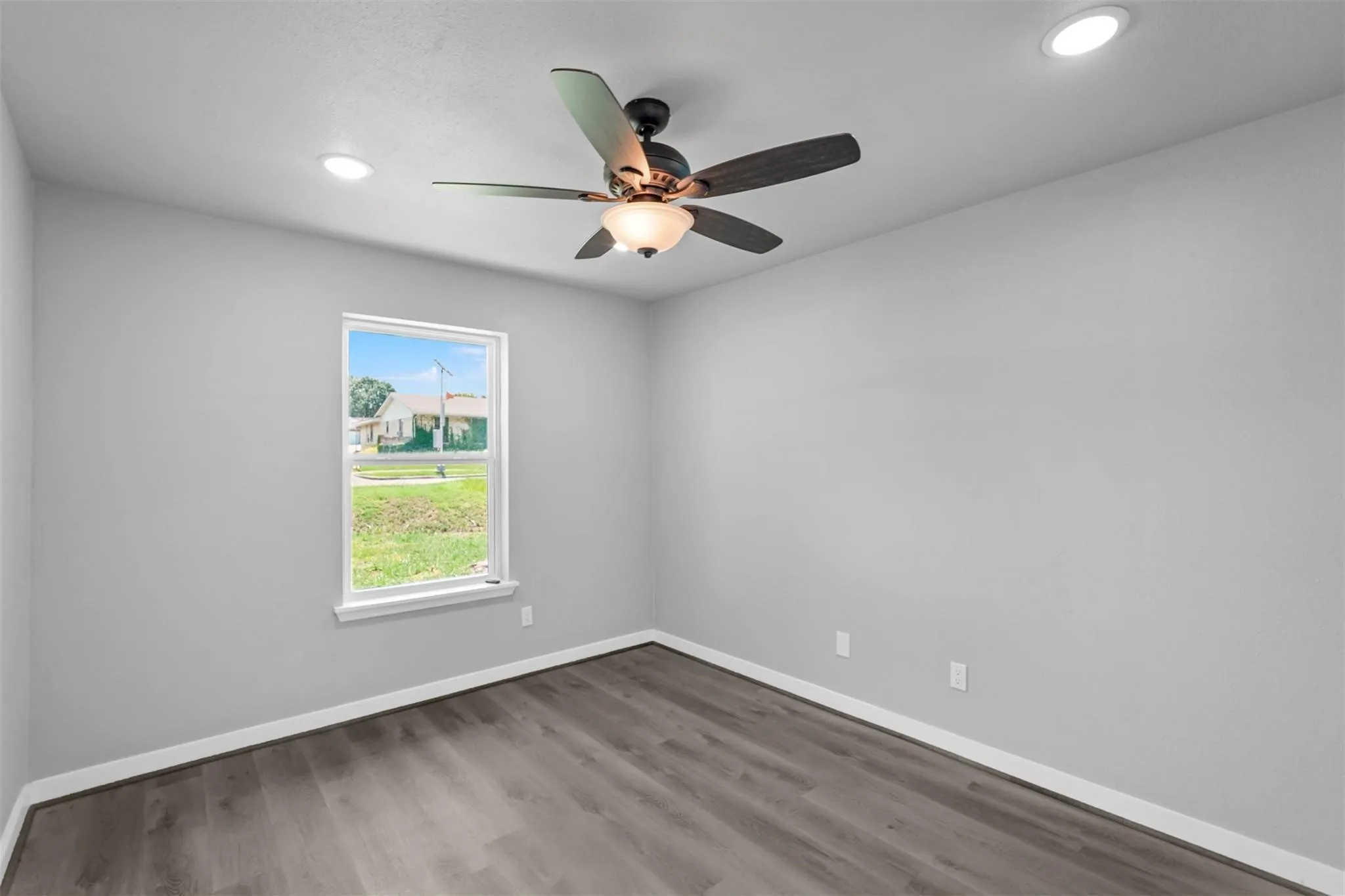 Single Family Residence For Sale in Dallas County , 2805 Sybil Drive, Mesquite, Texas 75149, 4 Bedroom, 2 Bathroom, 2 Garage spaces, 2,484 Sqft, built in 1980, mls#21346200, Real Estate Agent in Mesquite, Homes For Sale in Dallas county, Homes For Sale in Mesquite, Realtor in Mesquite Texas, Real Estate Brokerage Independent Realty Texas, Luminita Cordes Realtor