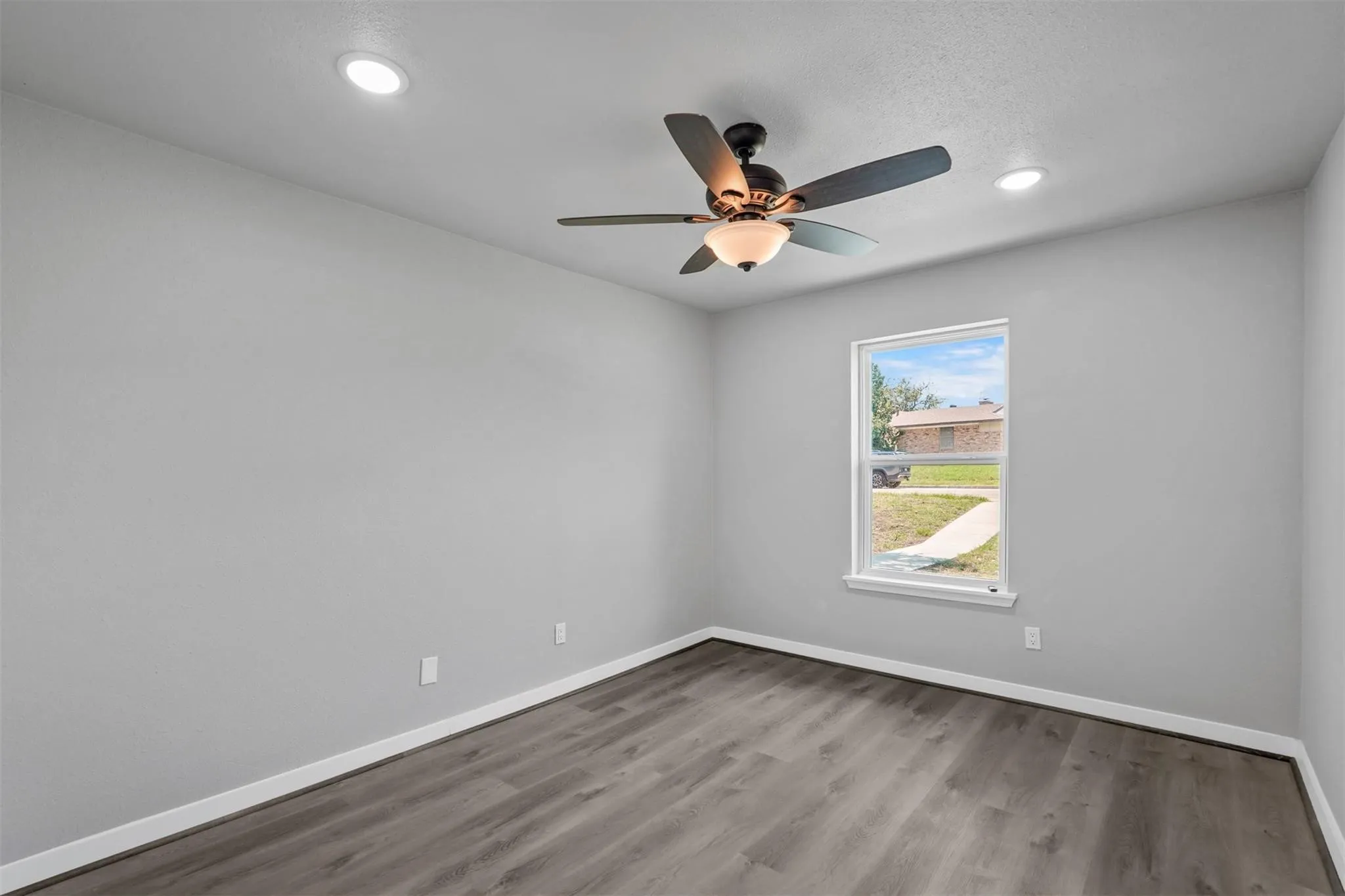 Single Family Residence For Sale in Dallas County , 2805 Sybil Drive, Mesquite, Texas 75149, 4 Bedroom, 2 Bathroom, 2 Garage spaces, 2,484 Sqft, built in 1980, mls#21346200, Real Estate Agent in Mesquite, Homes For Sale in Dallas county, Homes For Sale in Mesquite, Realtor in Mesquite Texas, Real Estate Brokerage Independent Realty Texas, Luminita Cordes Realtor