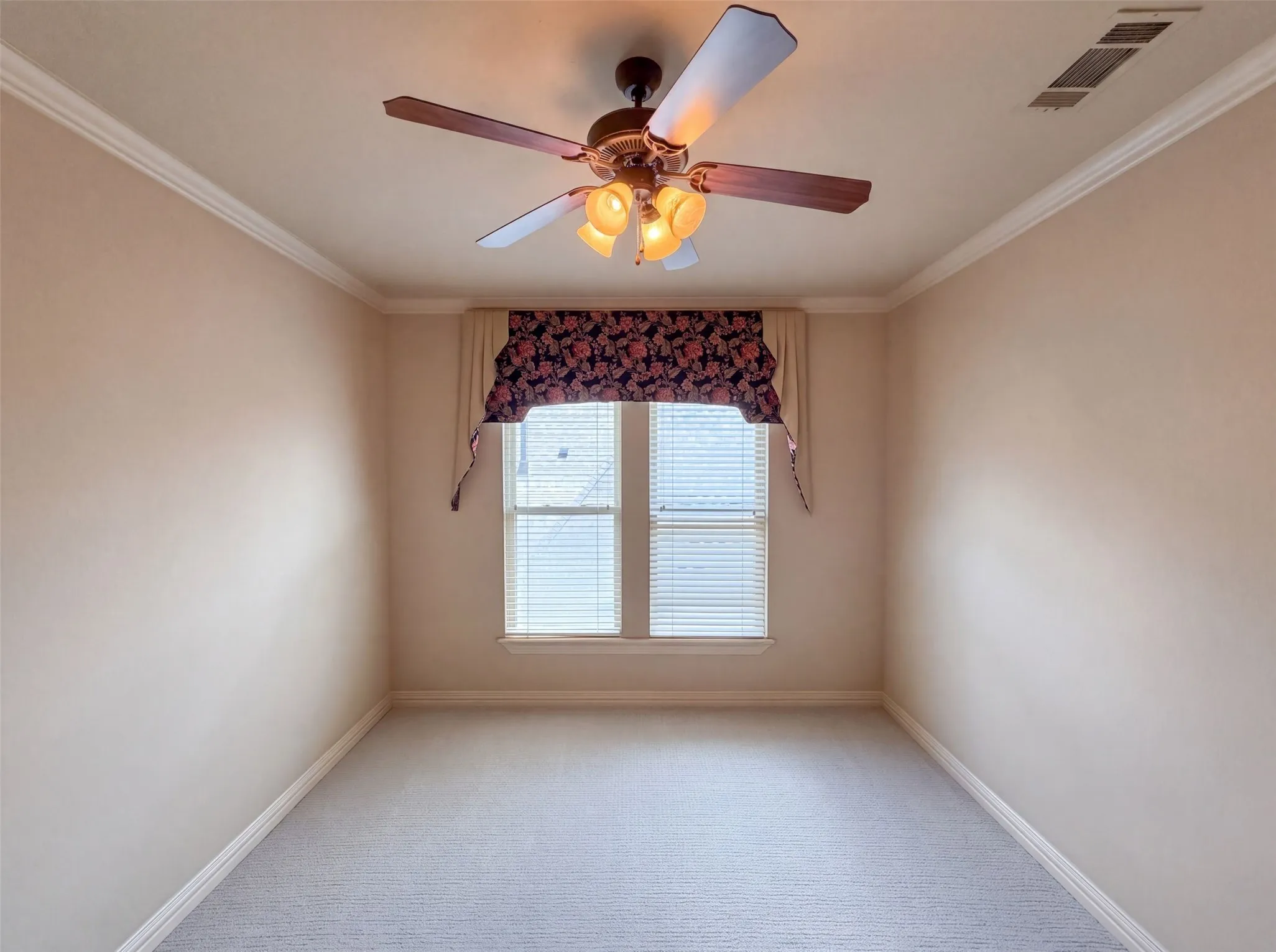 Single Family Residence For Sale in Tarrant County , 6113 Rock Dove Circle, Colleyville, Texas 76034, 3 Bedroom, 4 Bathroom, 2 Garage spaces, 3,721 Sqft, built in 2008, mls#21347036, Real Estate Agent in Colleyville, Homes For Sale in Tarrant county, Homes For Sale in Colleyville, Realtor in Colleyville Texas, Real Estate Brokerage Independent Realty Texas, Luminita Cordes Realtor
