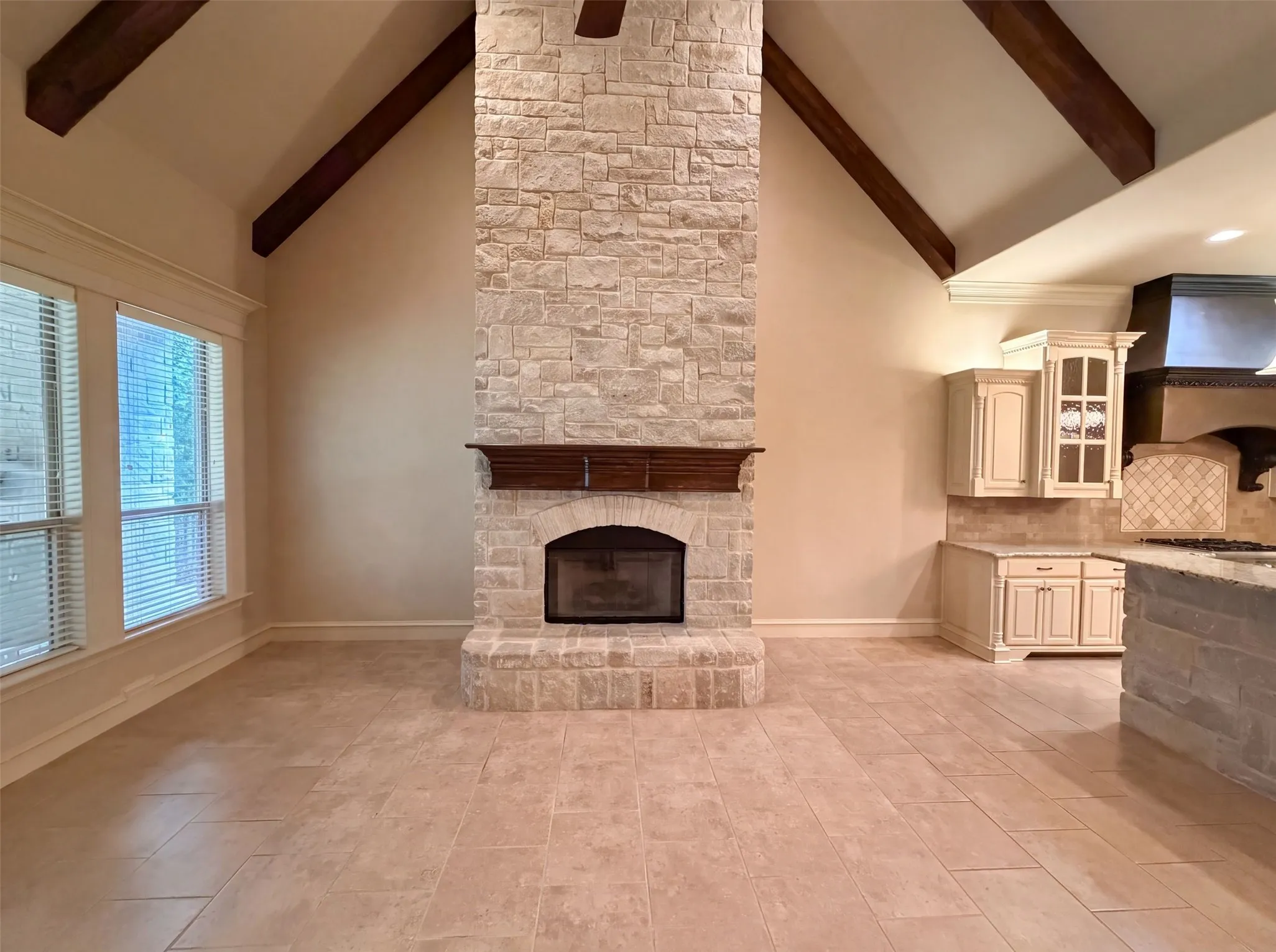 Single Family Residence For Sale in Tarrant County , 6113 Rock Dove Circle, Colleyville, Texas 76034, 3 Bedroom, 4 Bathroom, 2 Garage spaces, 3,721 Sqft, built in 2008, mls#21347036, Real Estate Agent in Colleyville, Homes For Sale in Tarrant county, Homes For Sale in Colleyville, Realtor in Colleyville Texas, Real Estate Brokerage Independent Realty Texas, Luminita Cordes Realtor