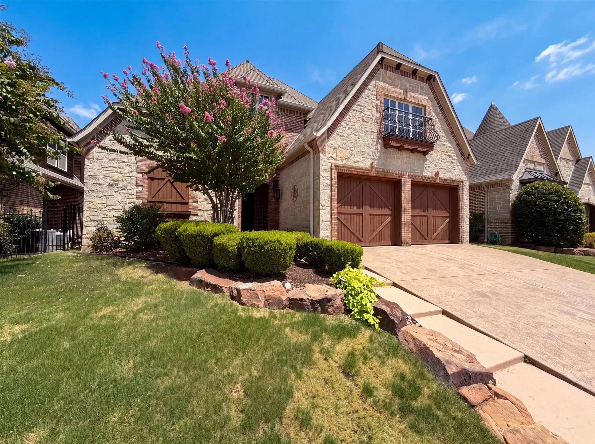 Single Family Residence For Sale in Tarrant County , 6113 Rock Dove Circle, Colleyville, Texas 76034, 3 Bedroom, 4 Bathroom, 2 Garage spaces, 3,721 Sqft, built in 2008, mls#21347036, Real Estate Agent in Colleyville, Homes For Sale in Tarrant county, Homes For Sale in Colleyville, Realtor in Colleyville Texas, Real Estate Brokerage Independent Realty Texas, Luminita Cordes Realtor