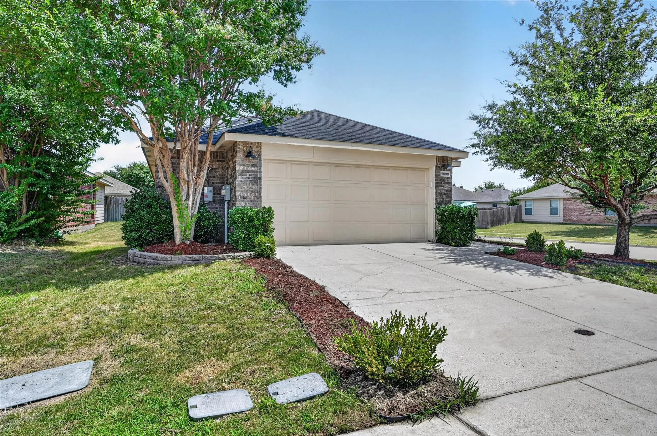 Single Family Residence For Sale in Tarrant County , 9000 Quarry Ridge Trail, Fort Worth, Texas 76244, 4 Bedroom, 2 Bathroom, 2 Garage spaces, 1,572 Sqft, built in 2009, mls#21347044, Real Estate Agent in Fort Worth, Homes For Sale in Tarrant county, Homes For Sale in Fort Worth, Realtor in Fort Worth Texas, Real Estate Brokerage Independent Realty Texas, Luminita Cordes Realtor