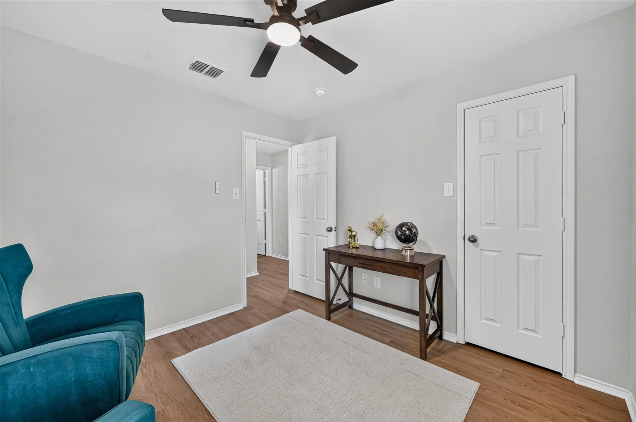 Single Family Residence For Sale in Tarrant County , 9000 Quarry Ridge Trail, Fort Worth, Texas 76244, 4 Bedroom, 2 Bathroom, 2 Garage spaces, 1,572 Sqft, built in 2009, mls#21347044, Real Estate Agent in Fort Worth, Homes For Sale in Tarrant county, Homes For Sale in Fort Worth, Realtor in Fort Worth Texas, Real Estate Brokerage Independent Realty Texas, Luminita Cordes Realtor