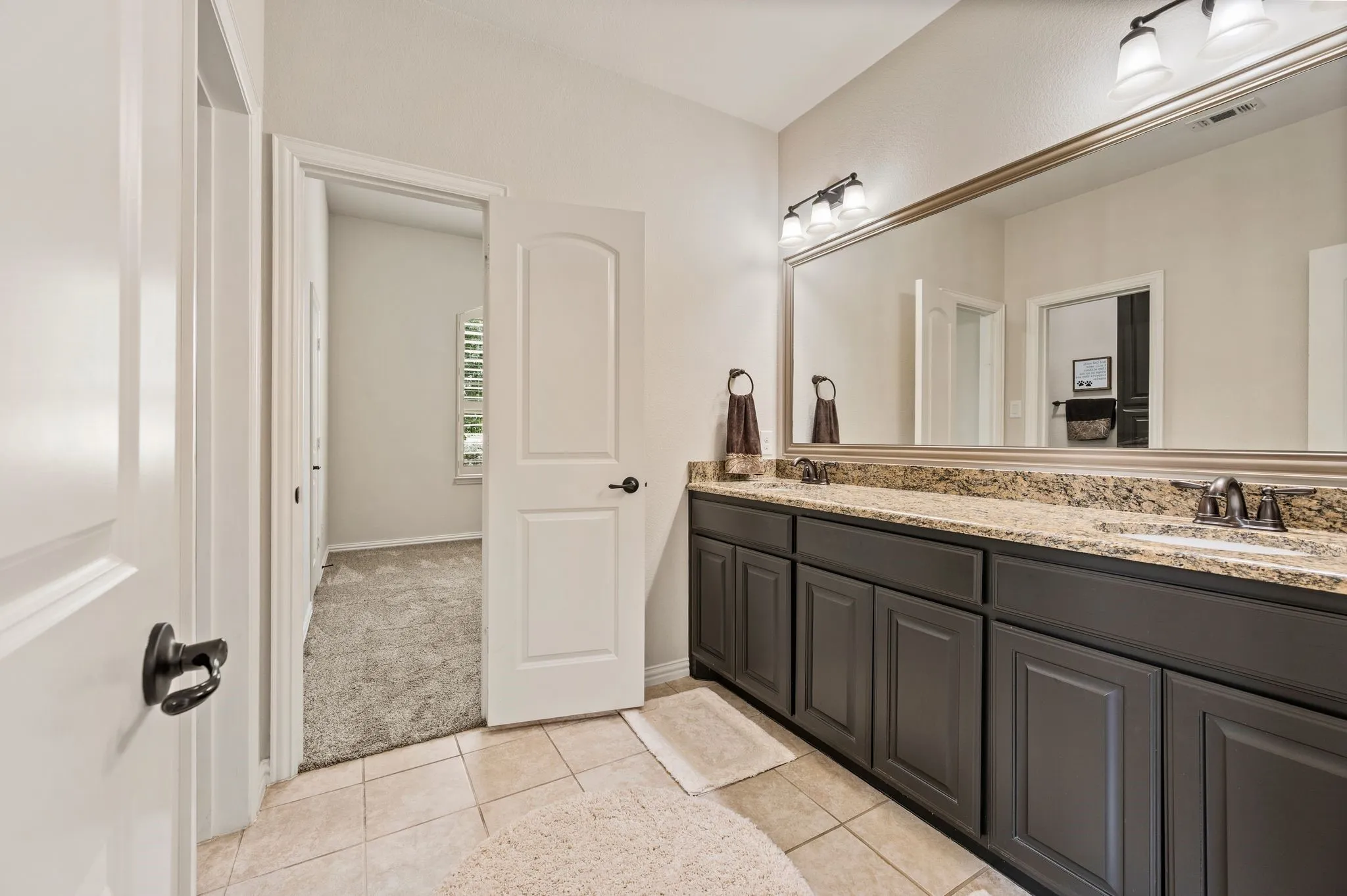 Single Family Residence For Sale in Denton County , 13450 Kira Lane, Justin, Texas 76247, 4 Bedroom, 3 Bathroom, 3 Garage spaces, 3,425 Sqft, built in 2014, mls#21346335, Real Estate Agent in Justin, Homes For Sale in Denton county, Homes For Sale in Justin, Realtor in Justin Texas, Real Estate Brokerage Independent Realty Texas, Luminita Cordes Realtor