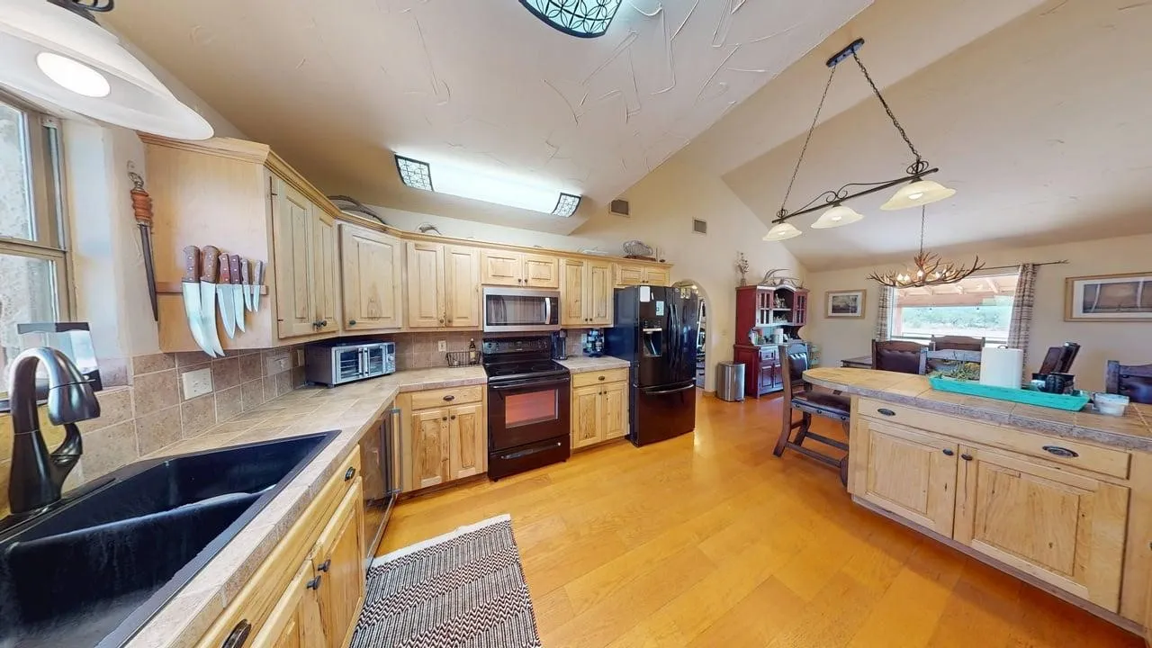 Single Family Residence For Sale in Mason County , 19319 Ranch Road 1871, Mason, Texas 76856, 4 Bedrooms, 3 Bathrooms, Garage spaces, 2,734 Sqft, built in 2005, Price $1,100,000, mls#21346995, Real Estate Agent in Mason, Homes For Sale in Mason county, Homes For Sale in Mason, Realtor in Mason Texas, Real Estate Brokerage Independent Realty Texas, Luminita Cordes Realtor