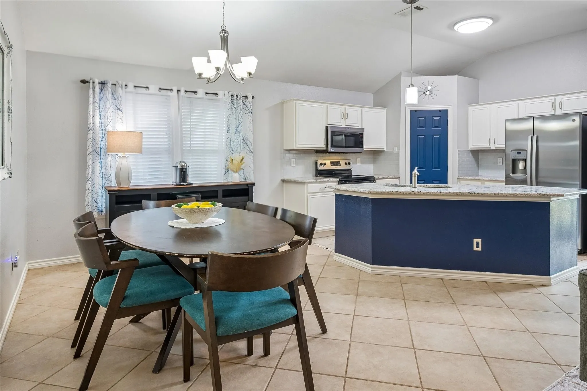Single Family Residence For Sale in Denton County , 1031 Port Aransas Drive, Little Elm, Texas 75068, 3 Bedroom, 2 Bathroom, 2 Garage spaces, 1,560 Sqft, built in 2001, mls#21346800, Real Estate Agent in Little Elm, Homes For Sale in Denton county, Homes For Sale in Little Elm, Realtor in Little Elm Texas, Real Estate Brokerage Independent Realty Texas, Luminita Cordes Realtor