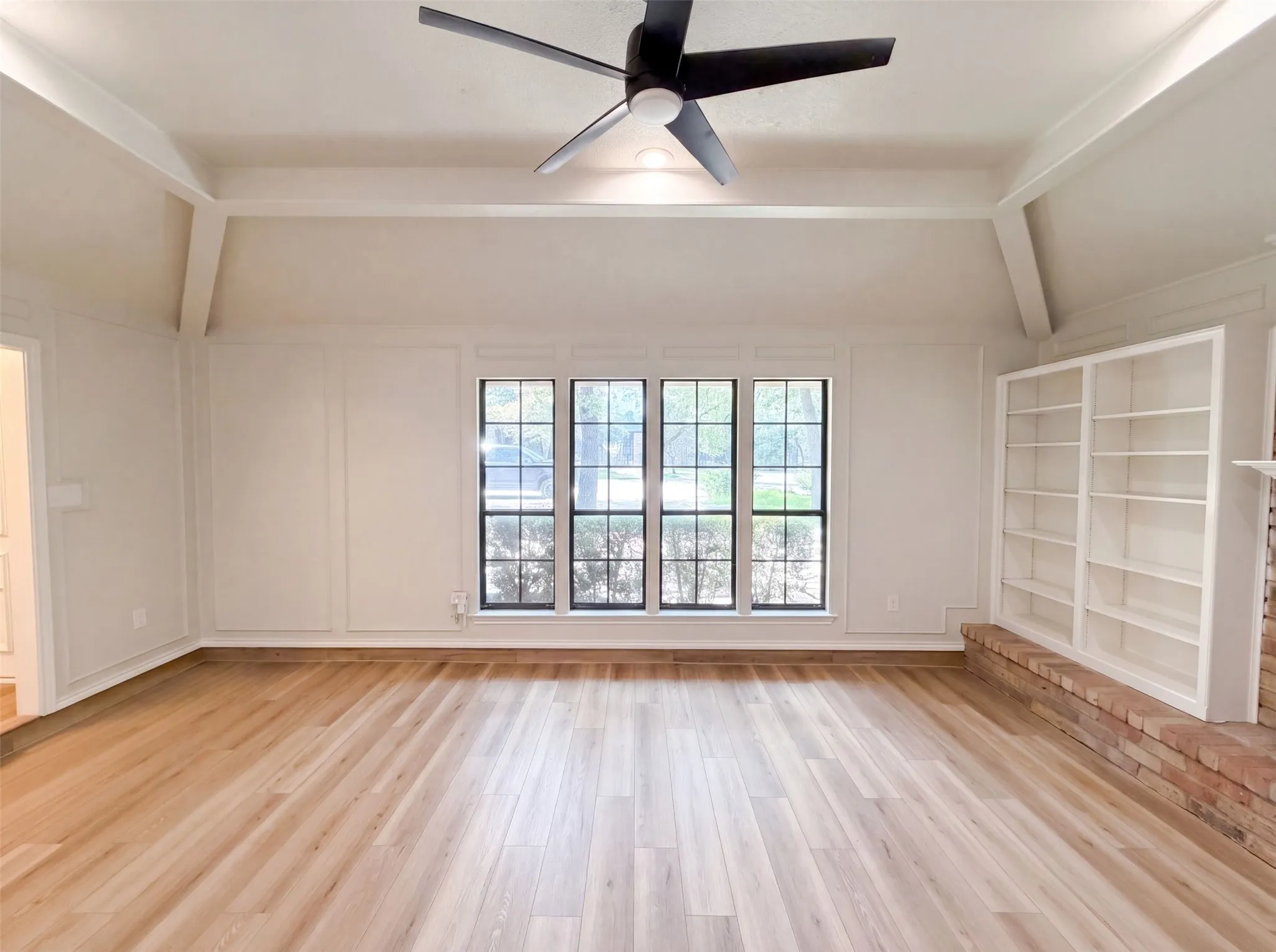Single Family Residence For Sale in Denton County , 9 Muirfield Court, Trophy Club, Texas 76262, 3 Bedroom, 3 Bathroom, 2 Garage spaces, 2,468 Sqft, built in 1980, mls#21347053, Real Estate Agent in Trophy Club, Homes For Sale in Denton county, Homes For Sale in Trophy Club, Realtor in Trophy Club Texas, Real Estate Brokerage Independent Realty Texas, Luminita Cordes Realtor