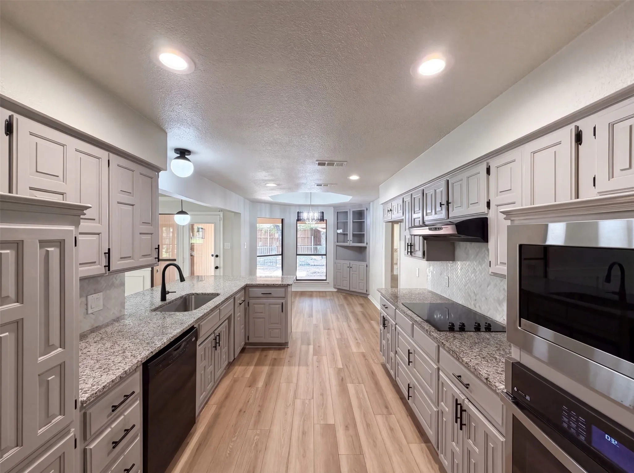 Single Family Residence For Sale in Denton County , 9 Muirfield Court, Trophy Club, Texas 76262, 3 Bedroom, 3 Bathroom, 2 Garage spaces, 2,468 Sqft, built in 1980, mls#21347053, Real Estate Agent in Trophy Club, Homes For Sale in Denton county, Homes For Sale in Trophy Club, Realtor in Trophy Club Texas, Real Estate Brokerage Independent Realty Texas, Luminita Cordes Realtor