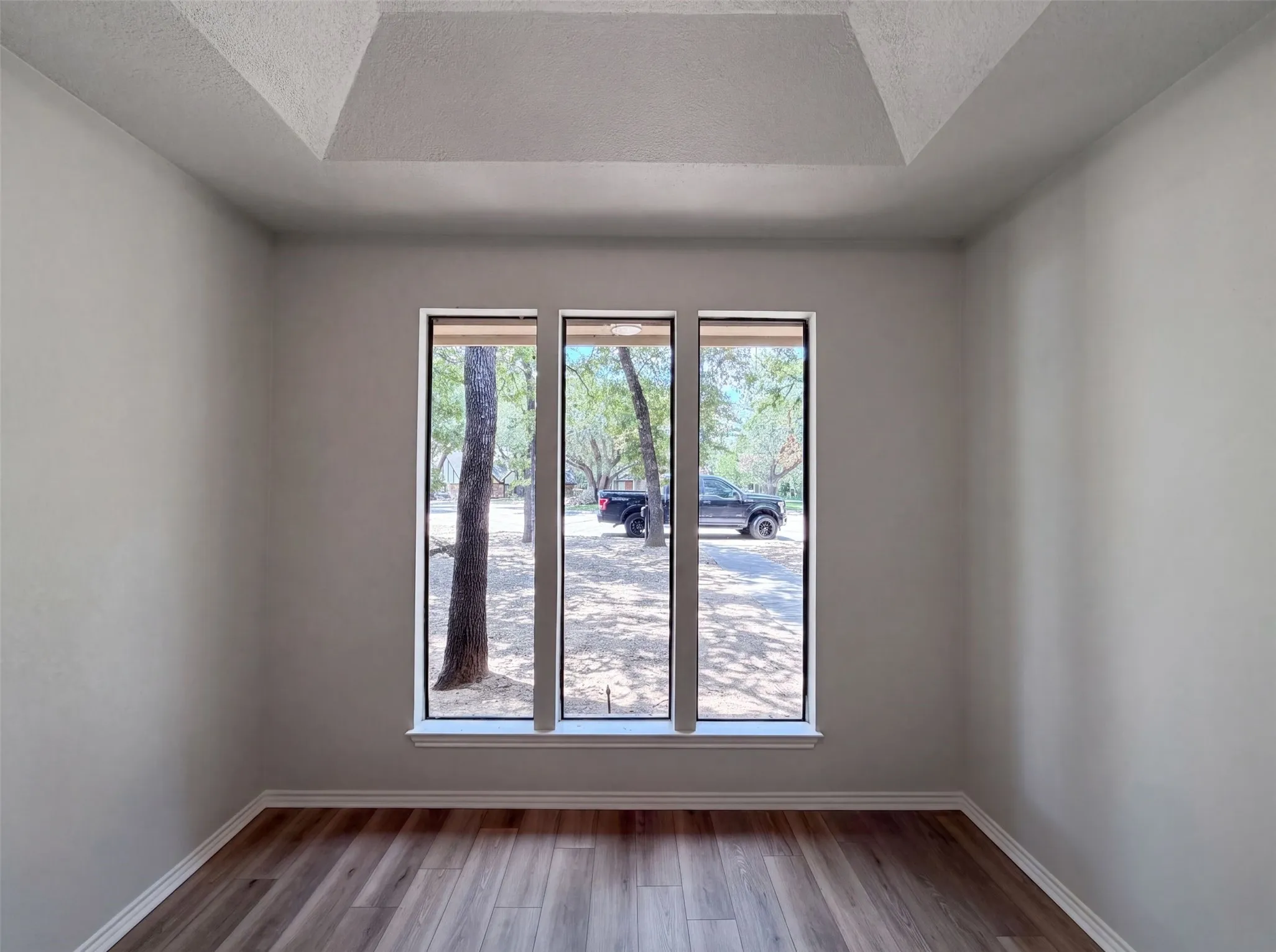 Single Family Residence For Sale in Denton County , 9 Muirfield Court, Trophy Club, Texas 76262, 3 Bedroom, 3 Bathroom, 2 Garage spaces, 2,468 Sqft, built in 1980, mls#21347053, Real Estate Agent in Trophy Club, Homes For Sale in Denton county, Homes For Sale in Trophy Club, Realtor in Trophy Club Texas, Real Estate Brokerage Independent Realty Texas, Luminita Cordes Realtor