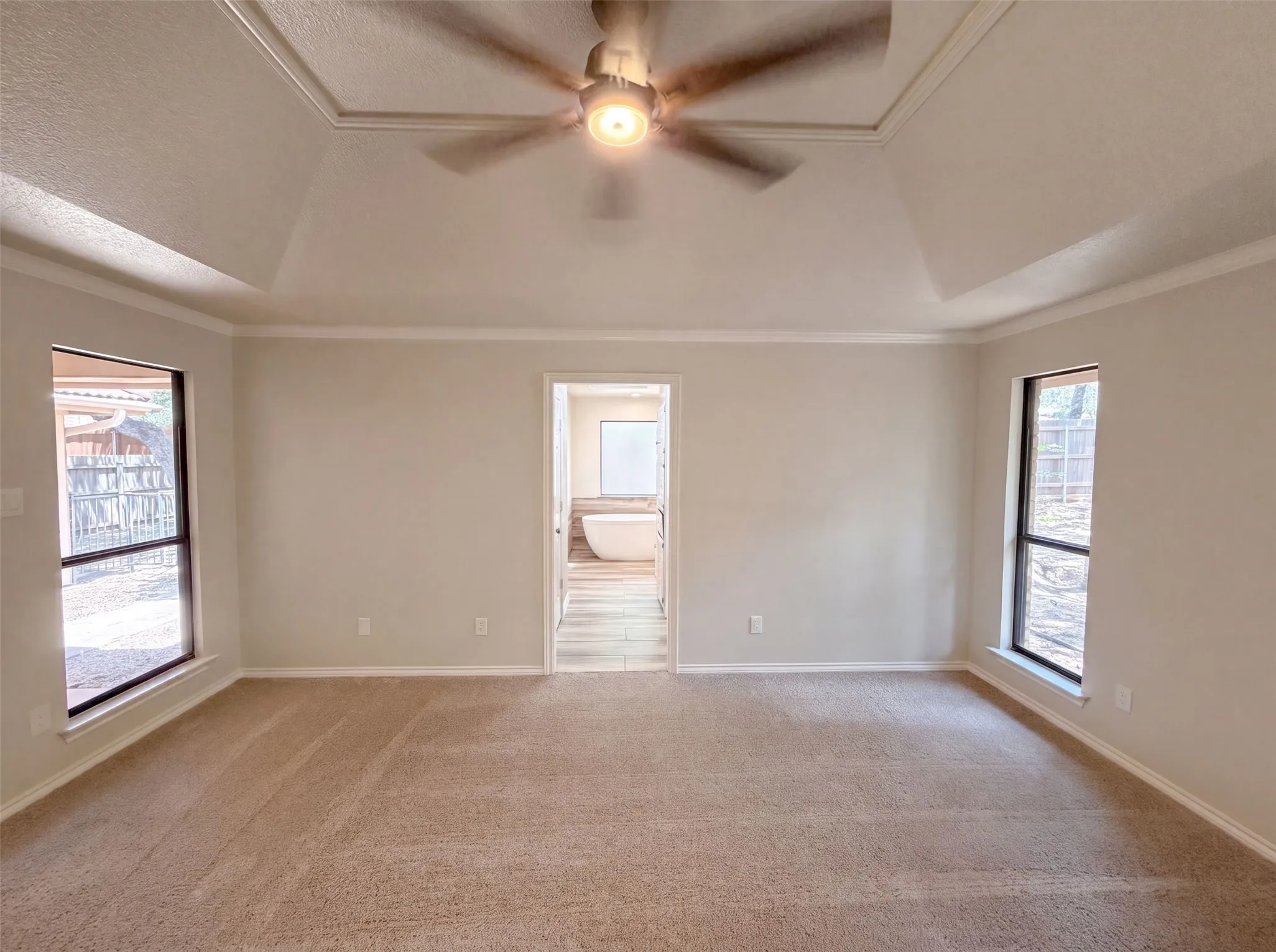 Single Family Residence For Sale in Denton County , 9 Muirfield Court, Trophy Club, Texas 76262, 3 Bedroom, 3 Bathroom, 2 Garage spaces, 2,468 Sqft, built in 1980, mls#21347053, Real Estate Agent in Trophy Club, Homes For Sale in Denton county, Homes For Sale in Trophy Club, Realtor in Trophy Club Texas, Real Estate Brokerage Independent Realty Texas, Luminita Cordes Realtor