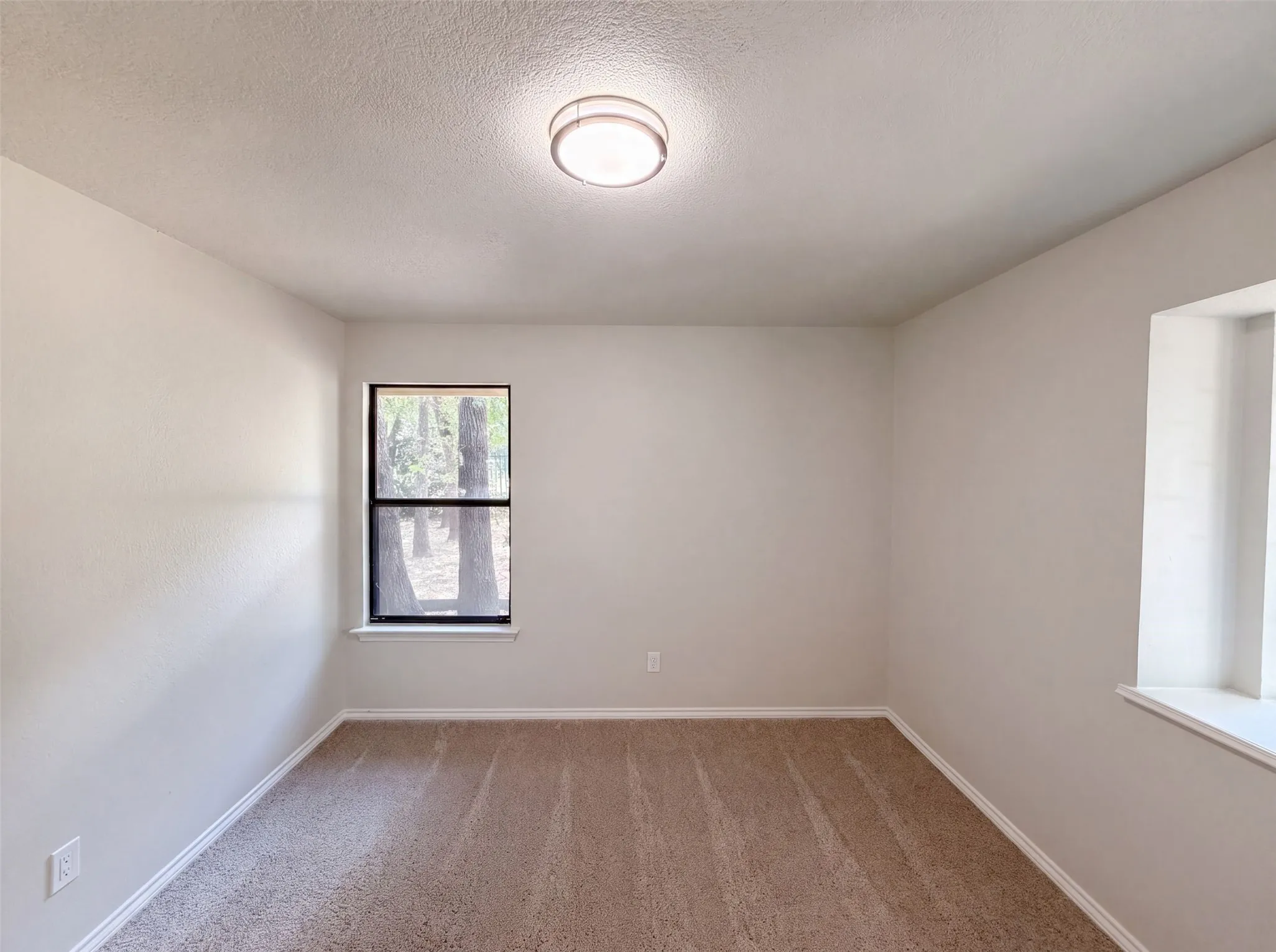 Single Family Residence For Sale in Denton County , 9 Muirfield Court, Trophy Club, Texas 76262, 3 Bedroom, 3 Bathroom, 2 Garage spaces, 2,468 Sqft, built in 1980, mls#21347053, Real Estate Agent in Trophy Club, Homes For Sale in Denton county, Homes For Sale in Trophy Club, Realtor in Trophy Club Texas, Real Estate Brokerage Independent Realty Texas, Luminita Cordes Realtor