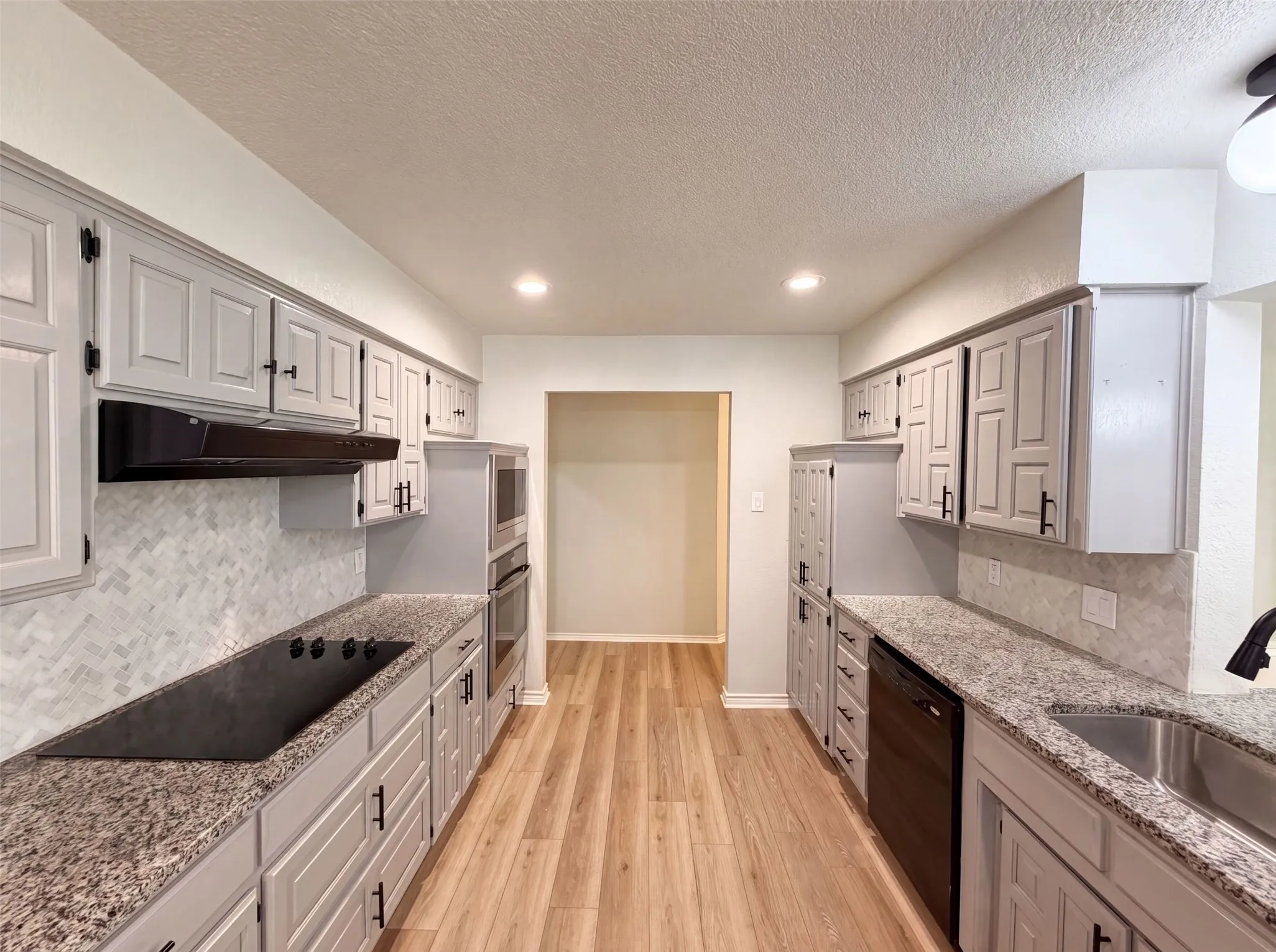 Single Family Residence For Sale in Denton County , 9 Muirfield Court, Trophy Club, Texas 76262, 3 Bedroom, 3 Bathroom, 2 Garage spaces, 2,468 Sqft, built in 1980, mls#21347053, Real Estate Agent in Trophy Club, Homes For Sale in Denton county, Homes For Sale in Trophy Club, Realtor in Trophy Club Texas, Real Estate Brokerage Independent Realty Texas, Luminita Cordes Realtor