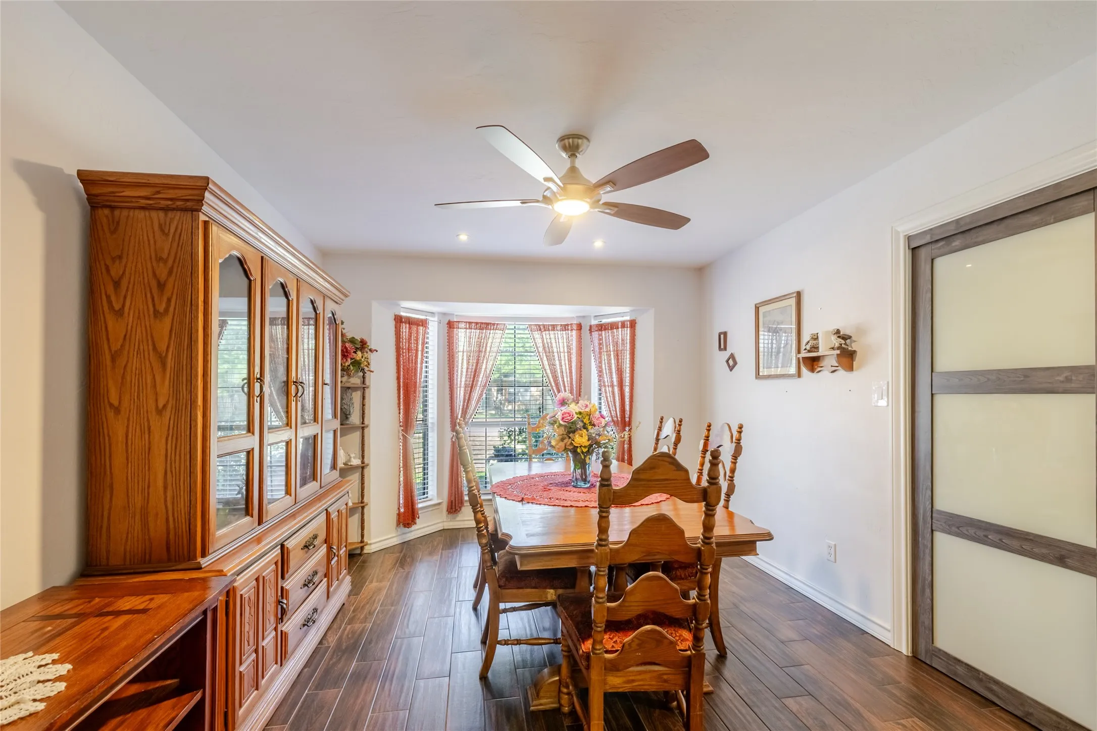 Single Family Residence For Sale in Palo Pinto County , 22 Greenbriar Street, Mineral Wells, Texas 76067, 4 Bedroom, 2 Bathroom, 2 Garage spaces, 2,278 Sqft, built in 1983, mls#21347061, Real Estate Agent in Mineral Wells, Homes For Sale in Palo Pinto county, Homes For Sale in Mineral Wells, Realtor in Mineral Wells Texas, Real Estate Brokerage Independent Realty Texas, Luminita Cordes Realtor