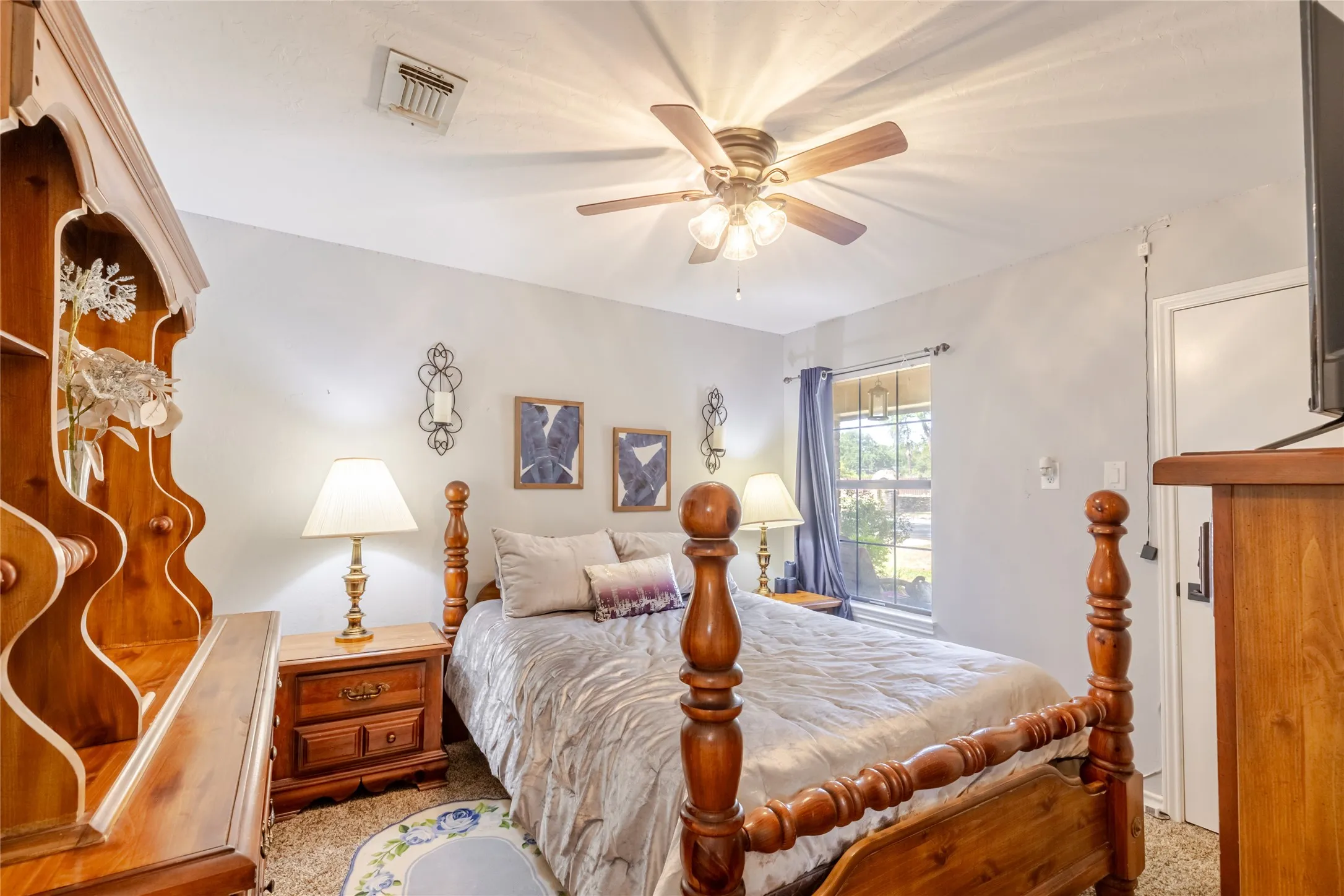 Single Family Residence For Sale in Palo Pinto County , 22 Greenbriar Street, Mineral Wells, Texas 76067, 4 Bedroom, 2 Bathroom, 2 Garage spaces, 2,278 Sqft, built in 1983, mls#21347061, Real Estate Agent in Mineral Wells, Homes For Sale in Palo Pinto county, Homes For Sale in Mineral Wells, Realtor in Mineral Wells Texas, Real Estate Brokerage Independent Realty Texas, Luminita Cordes Realtor