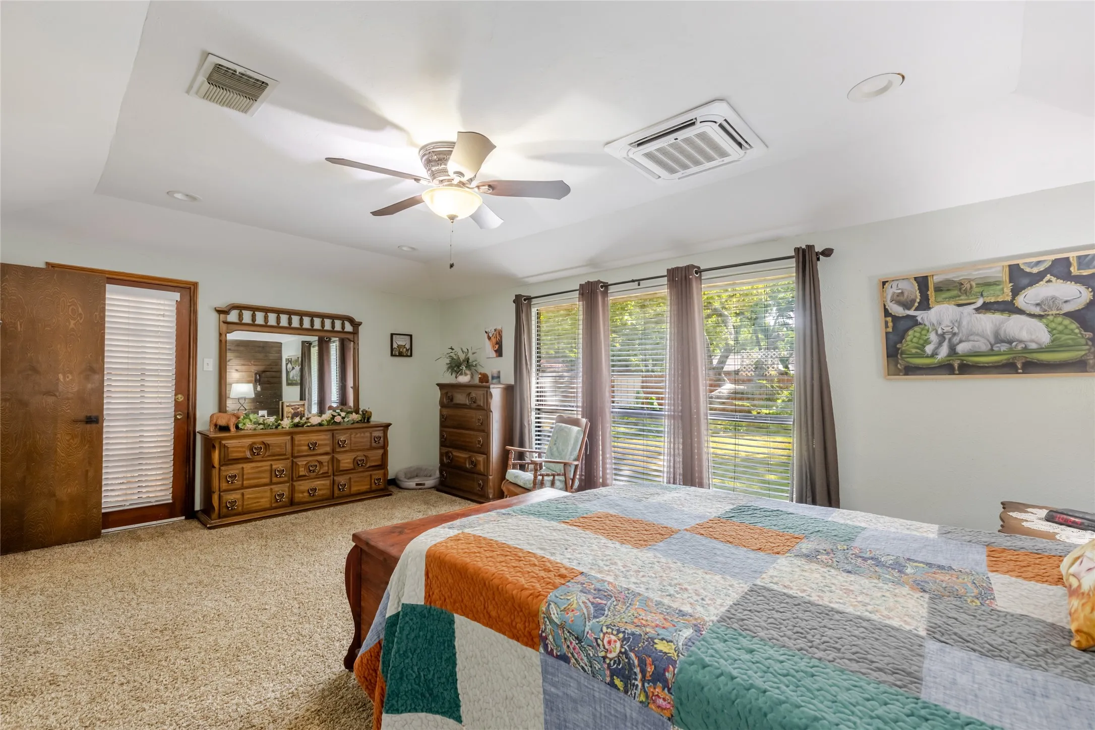 Single Family Residence For Sale in Palo Pinto County , 22 Greenbriar Street, Mineral Wells, Texas 76067, 4 Bedroom, 2 Bathroom, 2 Garage spaces, 2,278 Sqft, built in 1983, mls#21347061, Real Estate Agent in Mineral Wells, Homes For Sale in Palo Pinto county, Homes For Sale in Mineral Wells, Realtor in Mineral Wells Texas, Real Estate Brokerage Independent Realty Texas, Luminita Cordes Realtor