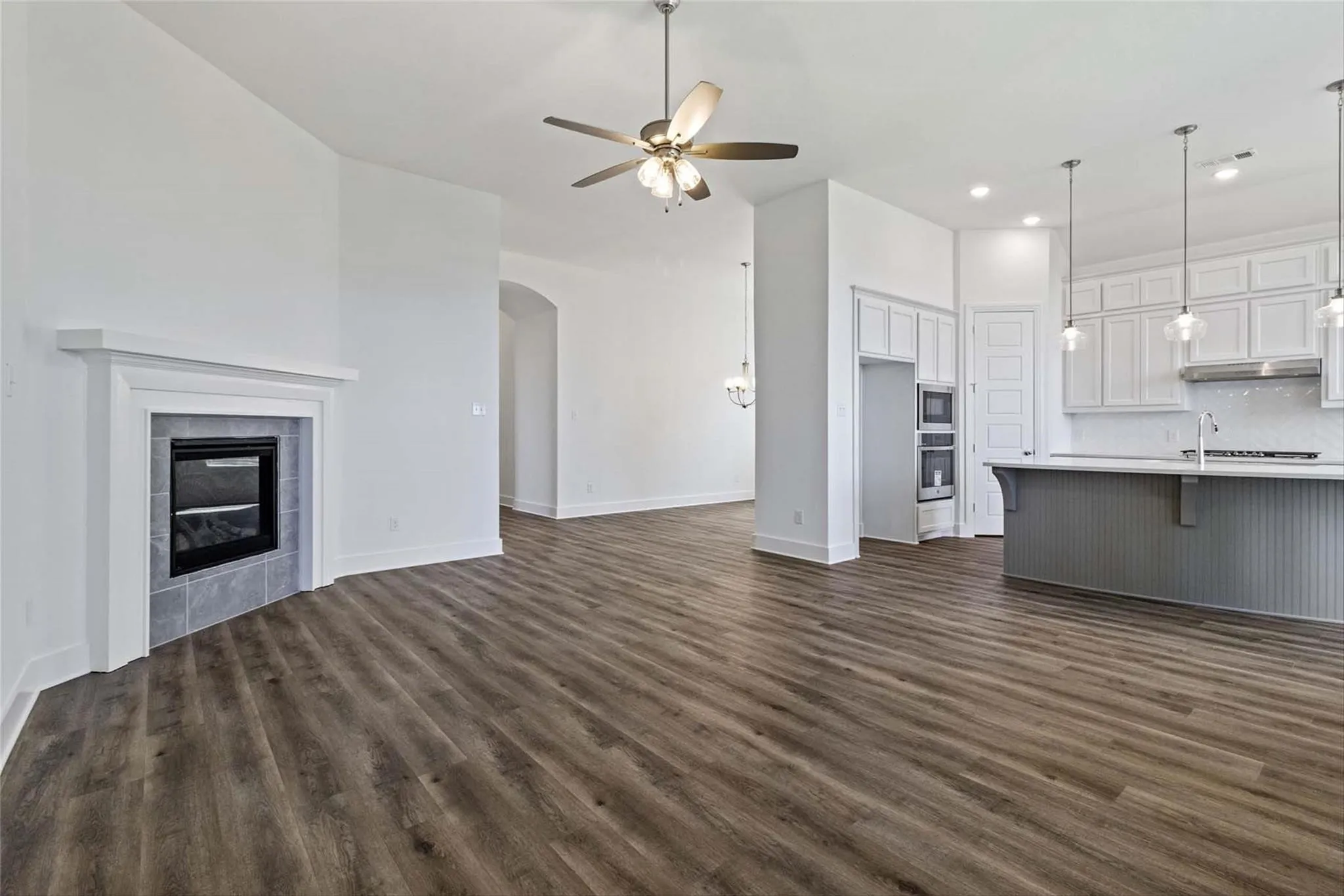 Single Family Residence For Sale in Rockwall County , 4016 Grotto Drive, Royse City, Texas 75189, 4 Bedroom, 3 Bathroom, 2 Garage spaces, 2,128 Sqft, built in 2023, mls#21340521, Real Estate Agent in Royse City, Homes For Sale in Rockwall county, Homes For Sale in Royse City, Realtor in Royse City Texas, Real Estate Brokerage Independent Realty Texas, Luminita Cordes Realtor