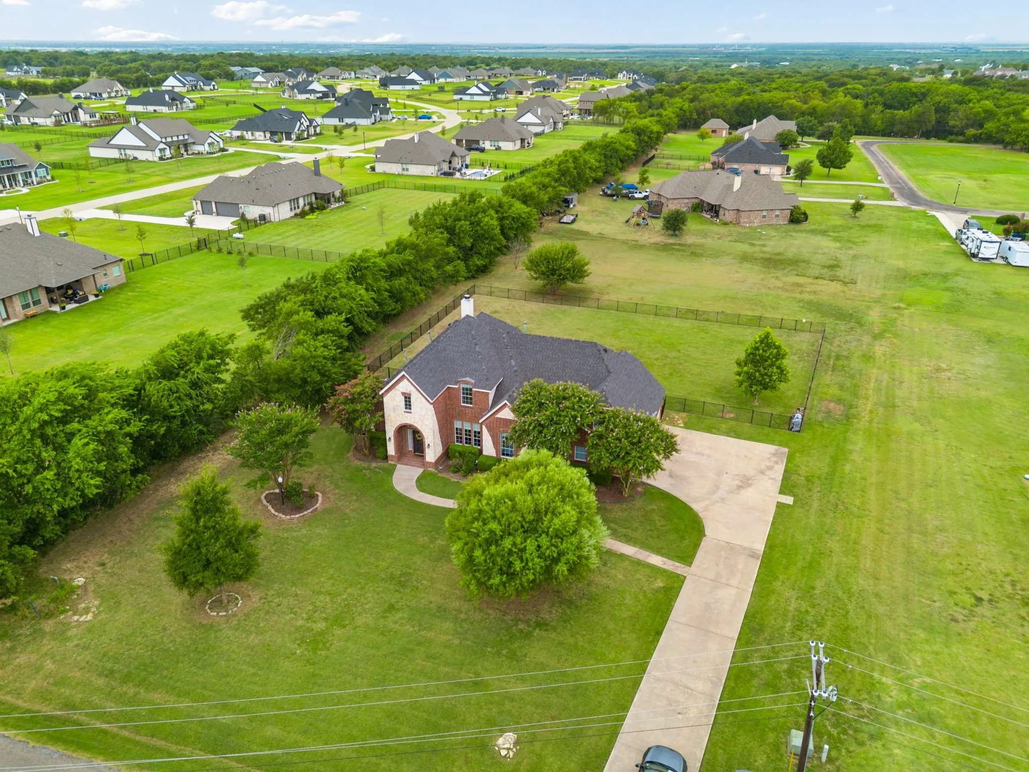 Single Family Residence For Sale in Grayson County , 1001 Pike Road, Gunter, Texas 75058, 4 Bedroom, 3 Bathroom, 3 Garage spaces, 3,209 Sqft, built in 2007, mls#21345337, Real Estate Agent in Gunter, Homes For Sale in Grayson county, Homes For Sale in Gunter, Realtor in Gunter Texas, Real Estate Brokerage Independent Realty Texas, Luminita Cordes Realtor