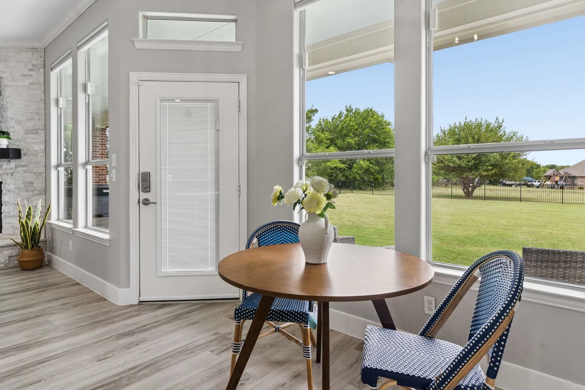 Single Family Residence For Sale in Grayson County , 1001 Pike Road, Gunter, Texas 75058, 4 Bedroom, 3 Bathroom, 3 Garage spaces, 3,209 Sqft, built in 2007, mls#21345337, Real Estate Agent in Gunter, Homes For Sale in Grayson county, Homes For Sale in Gunter, Realtor in Gunter Texas, Real Estate Brokerage Independent Realty Texas, Luminita Cordes Realtor