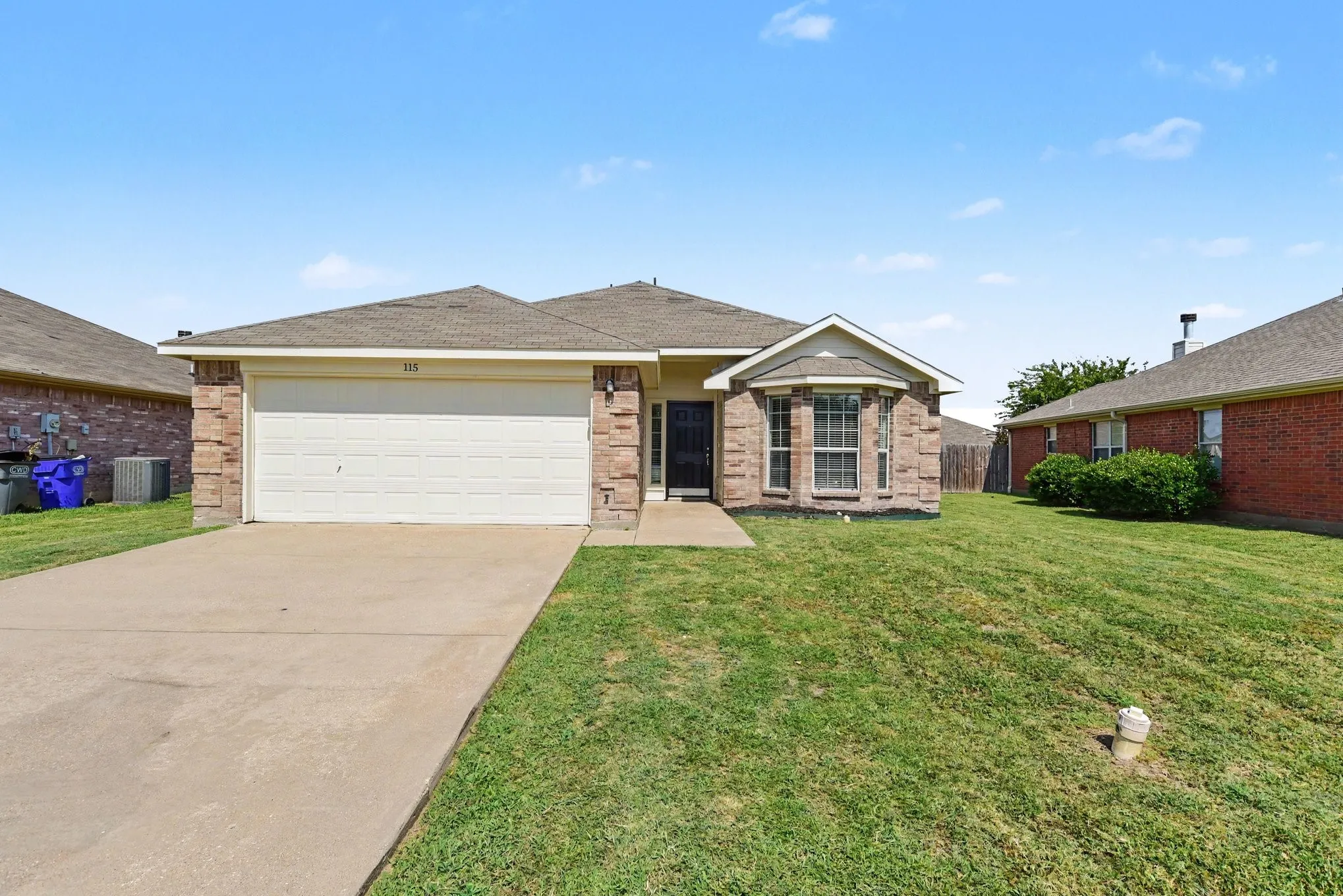 Single Family Residence For Sale in Kaufman County , 115 Windsor, Forney, Texas 75126, 3 Bedroom, 2 Bathroom, 2 Garage spaces, 1,420 Sqft, built in 2007, mls#21344273, Real Estate Agent in Forney, Homes For Sale in Kaufman county, Homes For Sale in Forney, Realtor in Forney Texas, Real Estate Brokerage Independent Realty Texas, Luminita Cordes Realtor