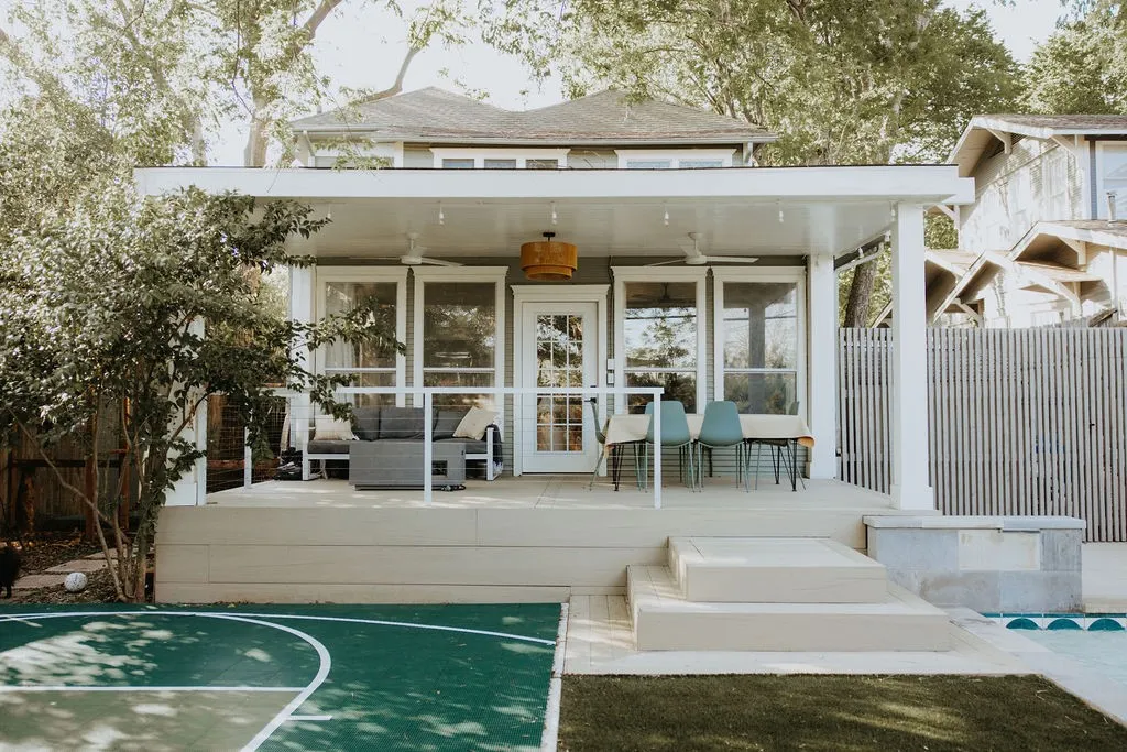 Single Family Residence For Sale in Dallas County , 4710 Swiss Avenue, Dallas, Texas 75204, 4 Bedroom, 3 Bathroom, Garage spaces, 3,004 Sqft, built in 1909, mls#21345497, Real Estate Agent in Dallas, Homes For Sale in Dallas county, Homes For Sale in Dallas, Realtor in Dallas Texas, Real Estate Brokerage Independent Realty Texas, Luminita Cordes Realtor