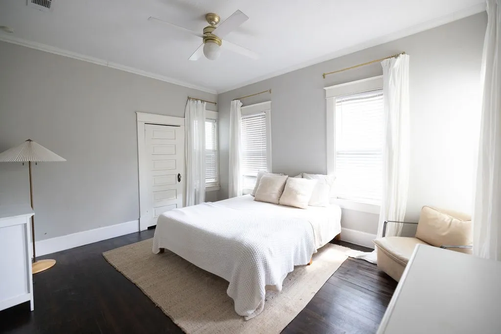 Single Family Residence For Sale in Dallas County , 4710 Swiss Avenue, Dallas, Texas 75204, 4 Bedroom, 3 Bathroom, Garage spaces, 3,004 Sqft, built in 1909, mls#21345497, Real Estate Agent in Dallas, Homes For Sale in Dallas county, Homes For Sale in Dallas, Realtor in Dallas Texas, Real Estate Brokerage Independent Realty Texas, Luminita Cordes Realtor