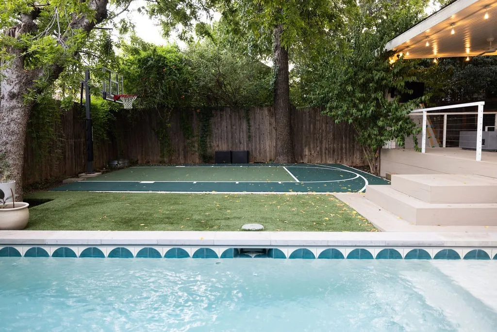 Single Family Residence For Sale in Dallas County , 4710 Swiss Avenue, Dallas, Texas 75204, 4 Bedroom, 3 Bathroom, Garage spaces, 3,004 Sqft, built in 1909, mls#21345497, Real Estate Agent in Dallas, Homes For Sale in Dallas county, Homes For Sale in Dallas, Realtor in Dallas Texas, Real Estate Brokerage Independent Realty Texas, Luminita Cordes Realtor