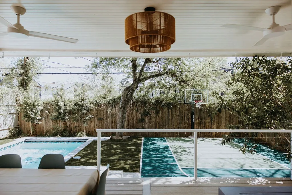 Single Family Residence For Sale in Dallas County , 4710 Swiss Avenue, Dallas, Texas 75204, 4 Bedroom, 3 Bathroom, Garage spaces, 3,004 Sqft, built in 1909, mls#21345497, Real Estate Agent in Dallas, Homes For Sale in Dallas county, Homes For Sale in Dallas, Realtor in Dallas Texas, Real Estate Brokerage Independent Realty Texas, Luminita Cordes Realtor