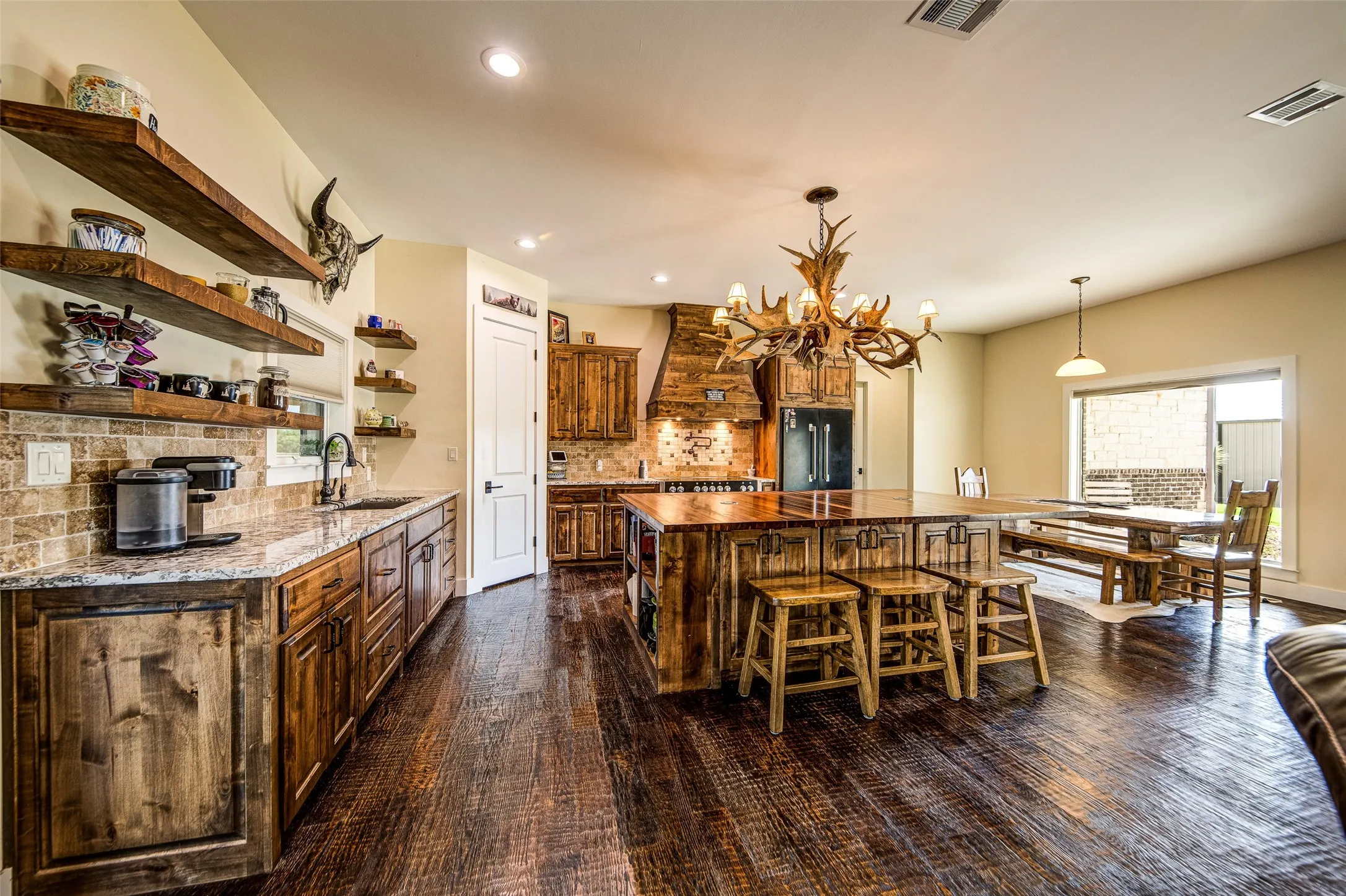 Farm For Sale in Wise County , 344 County Road 1660, Chico, Texas 76431, 4 Bedroom, 4 Bathroom, 6 Garage spaces, 3,648 Sqft, built in 2022, mls#21346317, Real Estate Agent in Chico, Homes For Sale in Wise county, Homes For Sale in Chico, Realtor in Chico Texas, Real Estate Brokerage Independent Realty Texas, Luminita Cordes Realtor